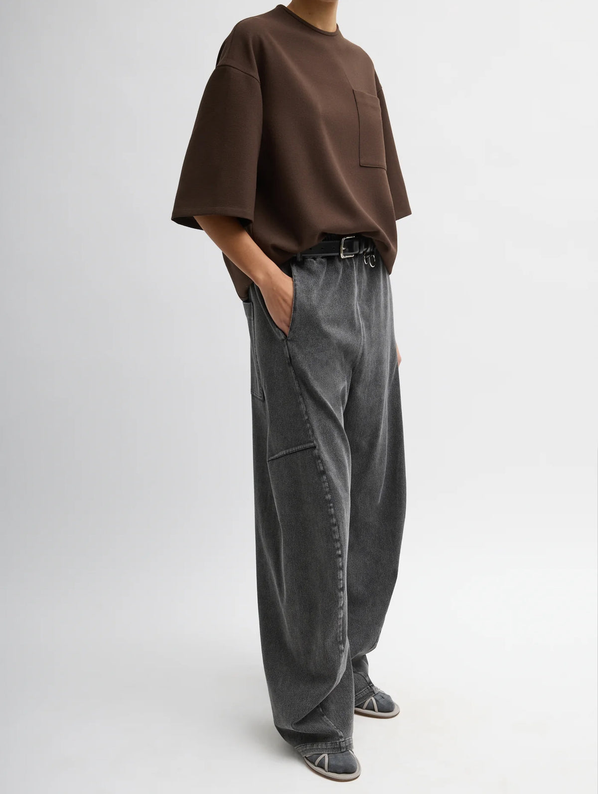 Stretch Denim Knit Short Winslow Pant in Black