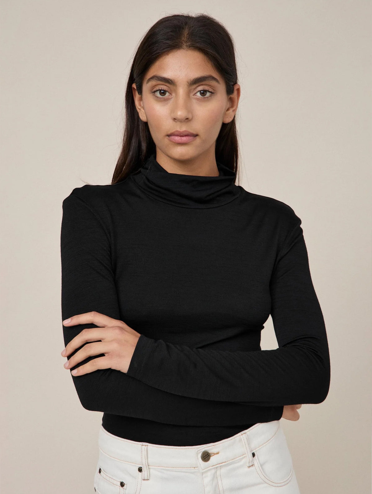 01 Turtleneck in Black