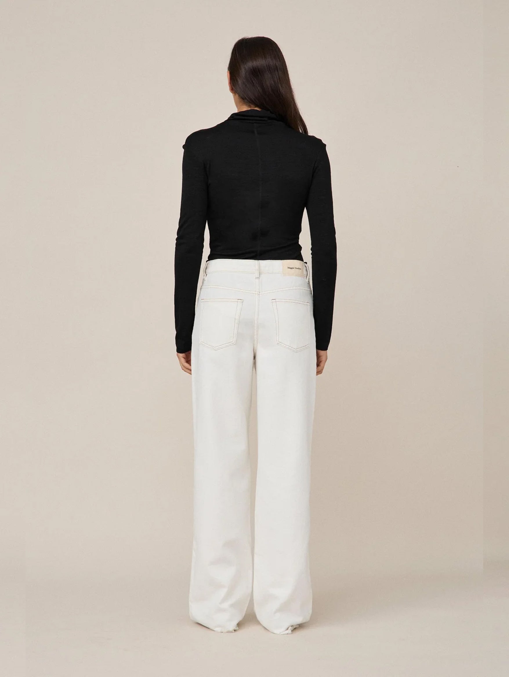 01 Turtleneck in Black