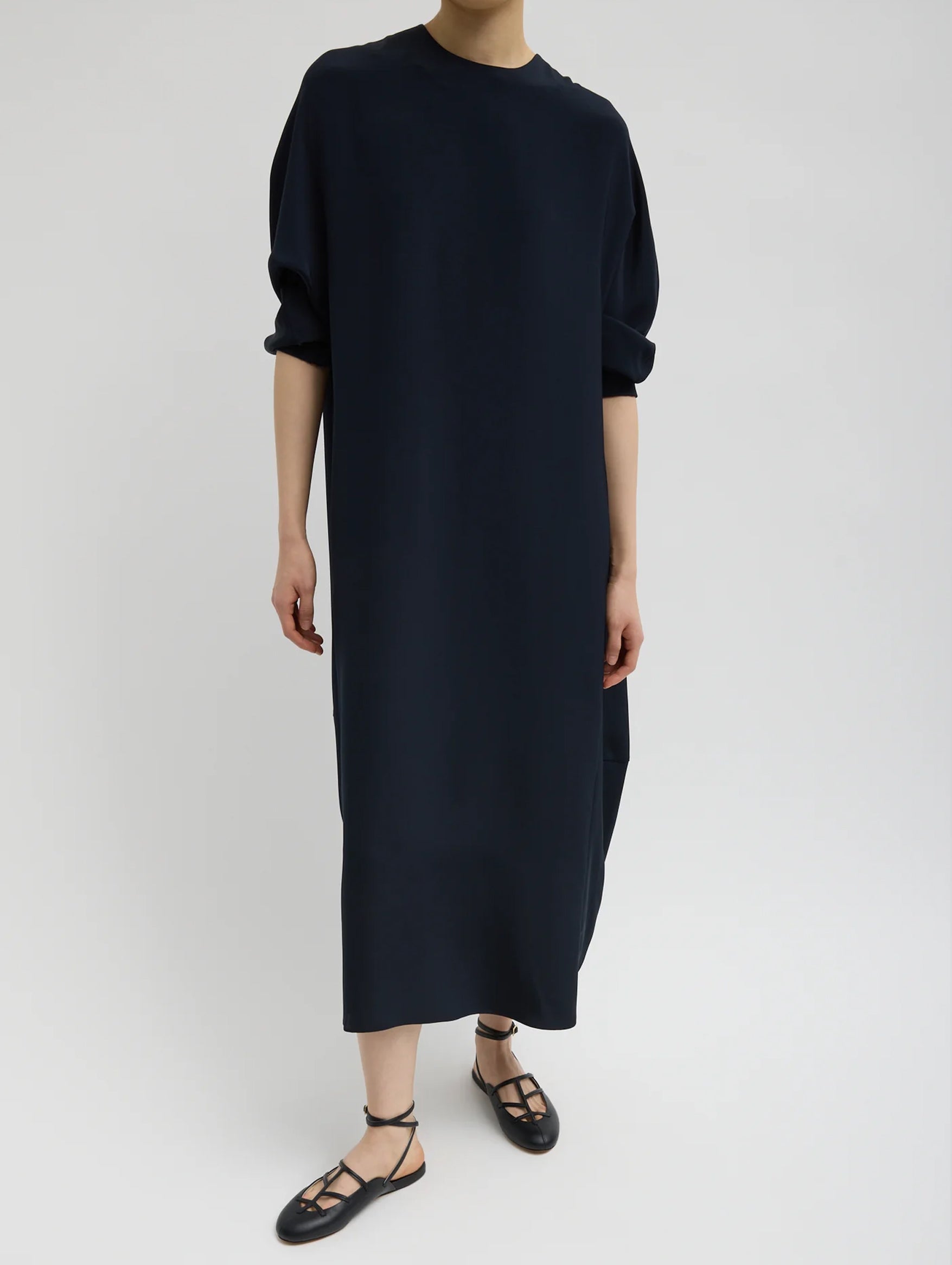 4 Ply Silk Long Sleeve Cocoon Dress in Dark Navy