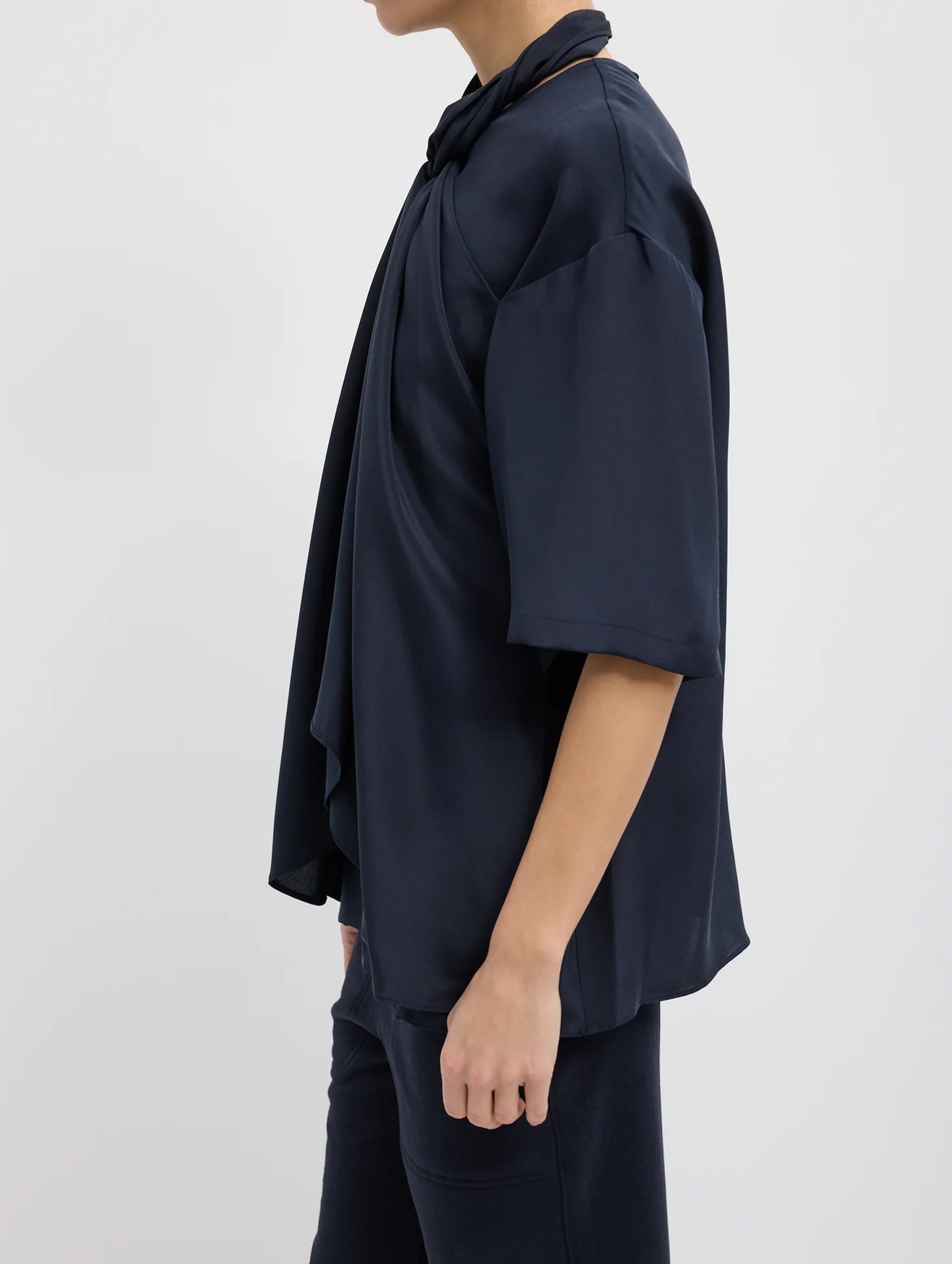 4 Ply Silk Tie Front Top in Navy
