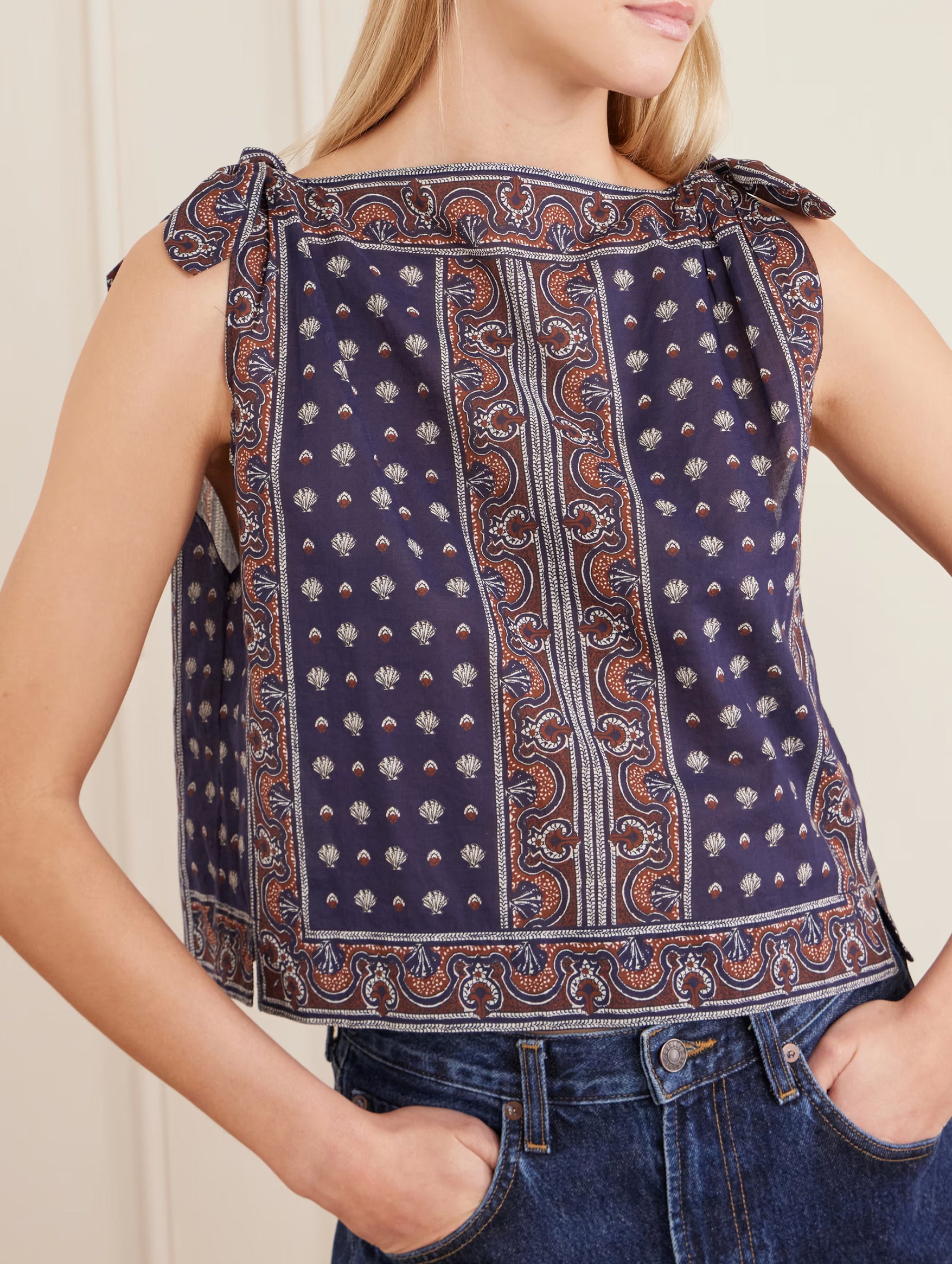 Amalia Top in Bleu Foulard De La Mer