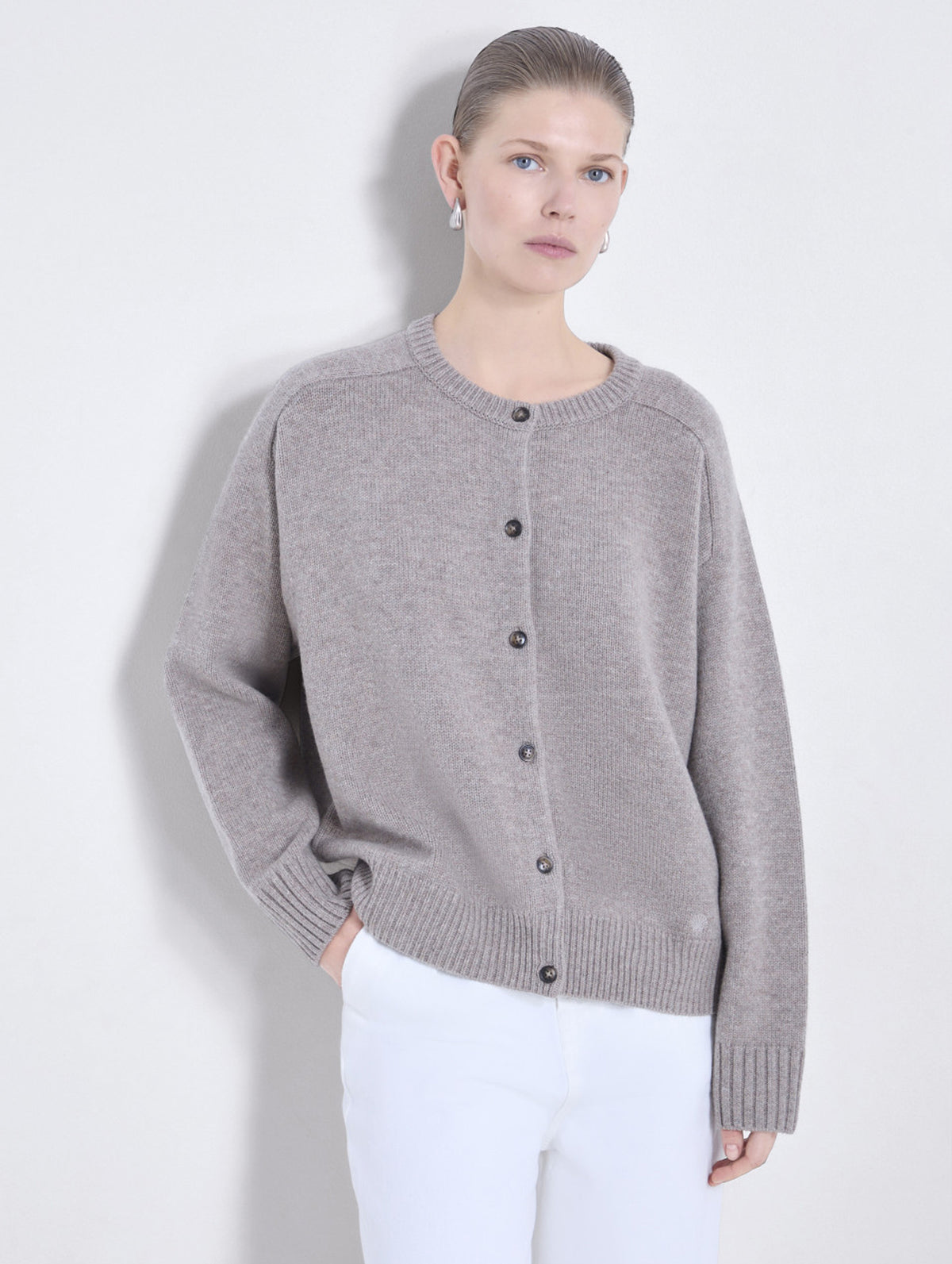 Aidar Round Neck Cardigan in Moon Grey