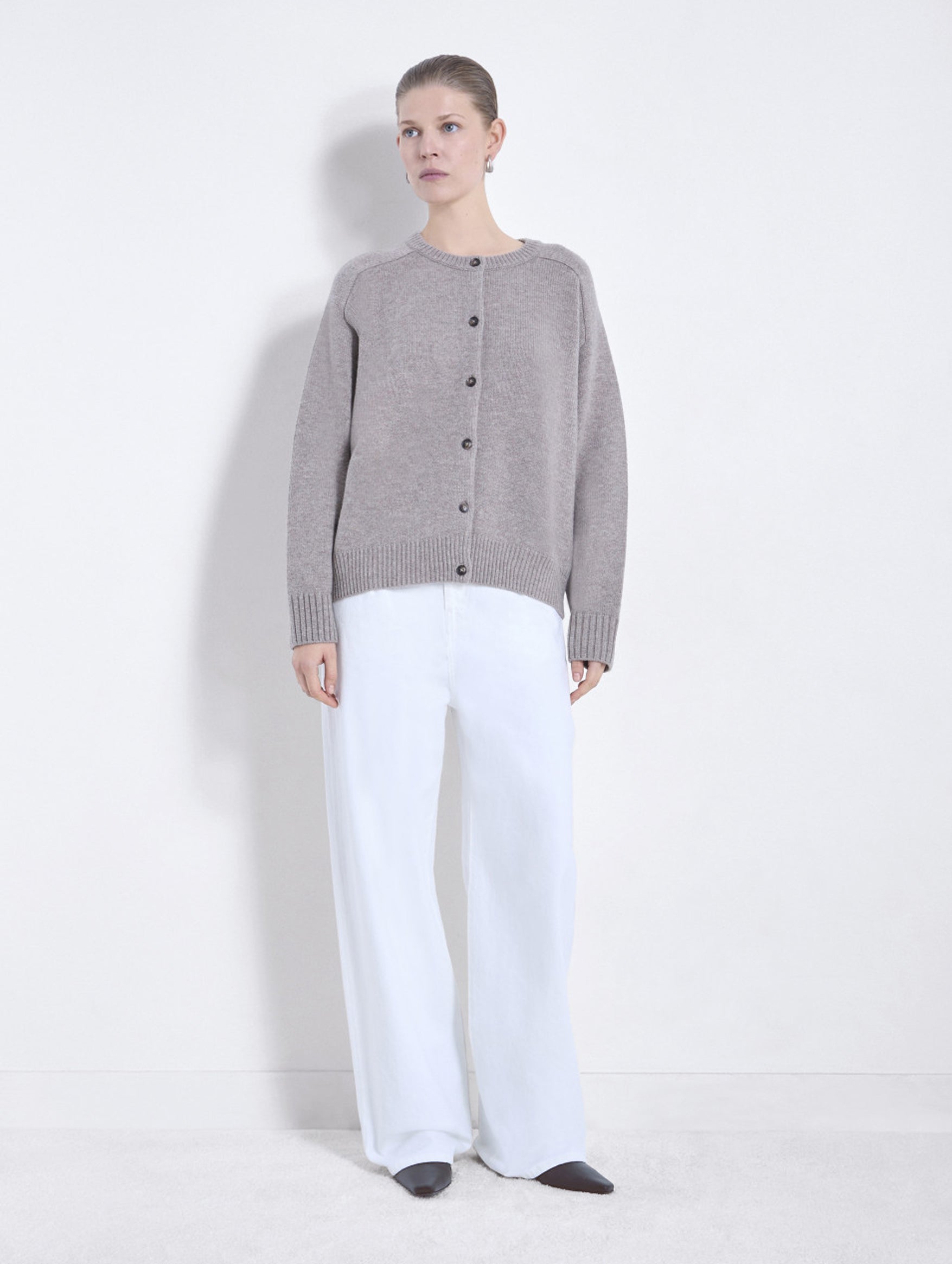 Aidar Round Neck Cardigan in Moon Grey