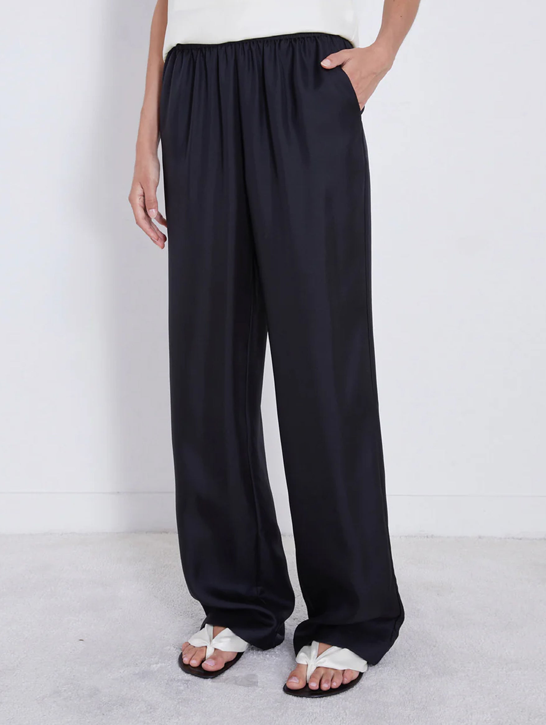 Alera Silk Pants in Black