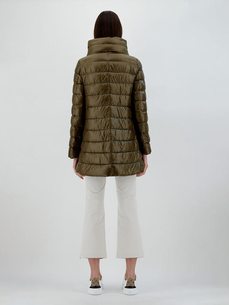 Amelia Ultralight Puffer Jacket in Military Green