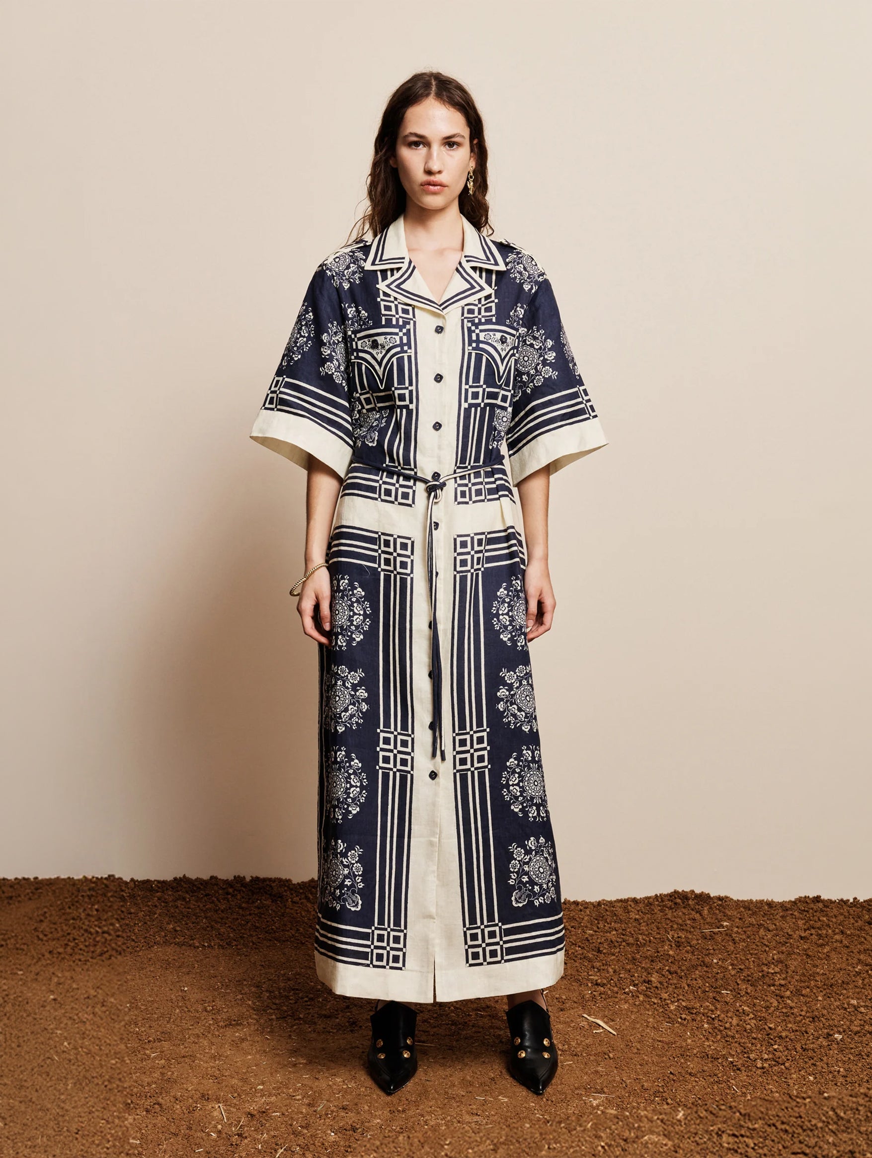 Banderra Linen Shirtdress in Ink