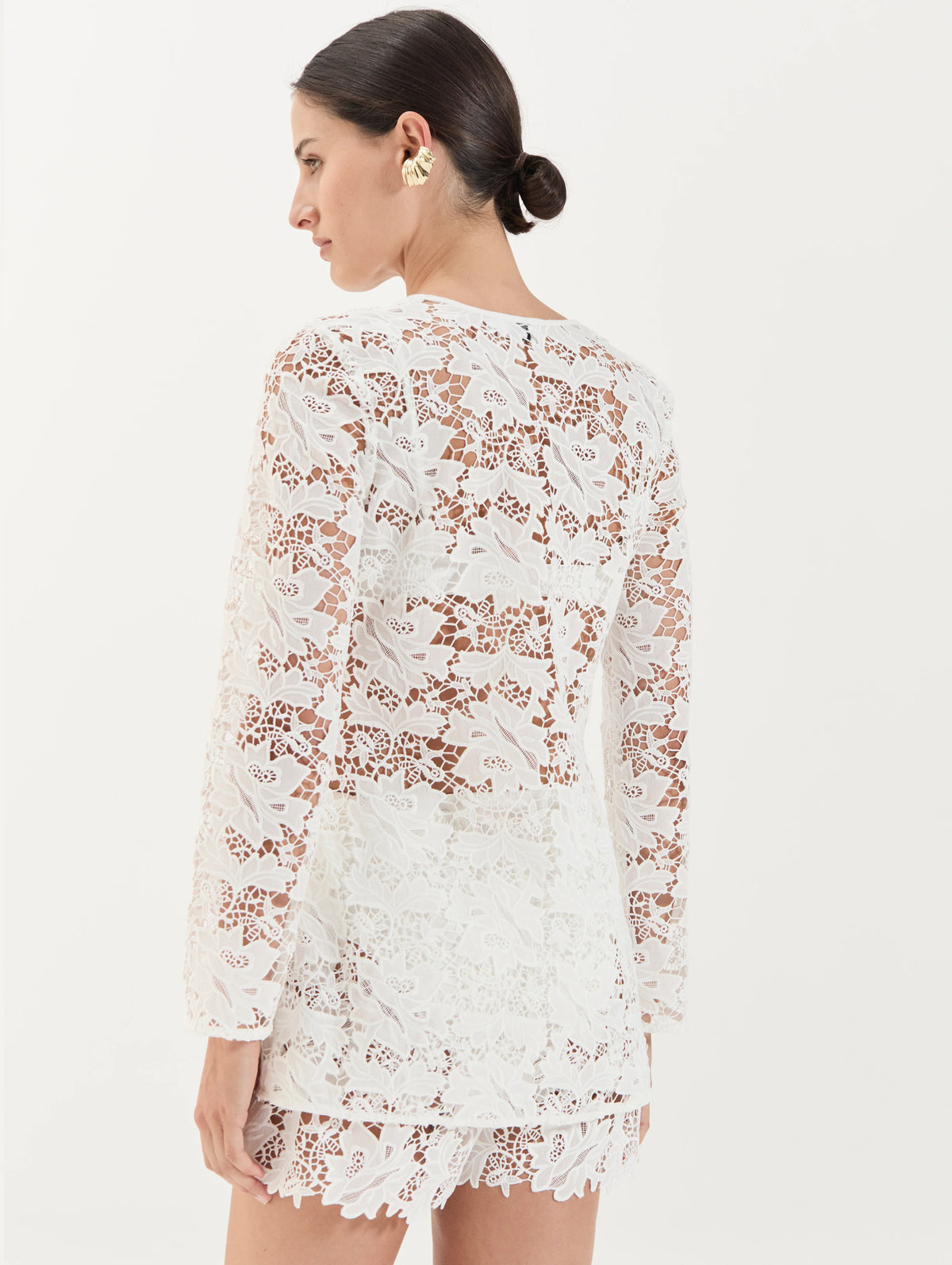 Bonnie Short in Crochet Lace