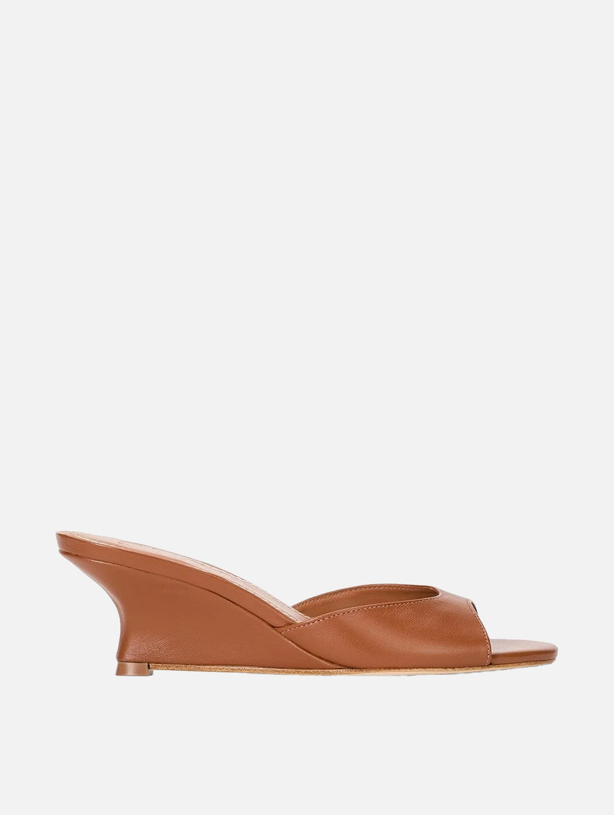 Brigitte Wedge in Tabac