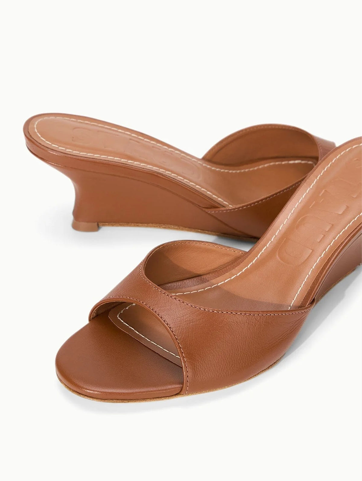 Brigitte Wedge in Tabac