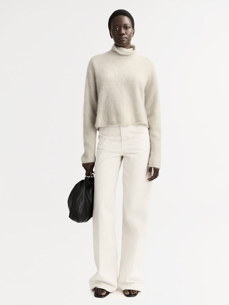 Brushed Cashmere Turtleneck in Chalk