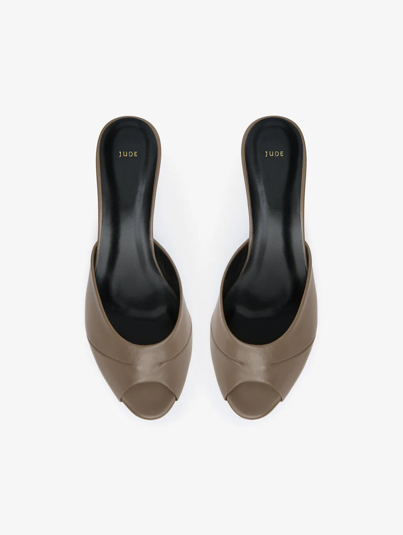 Cave Mule in Clay Brown Leather