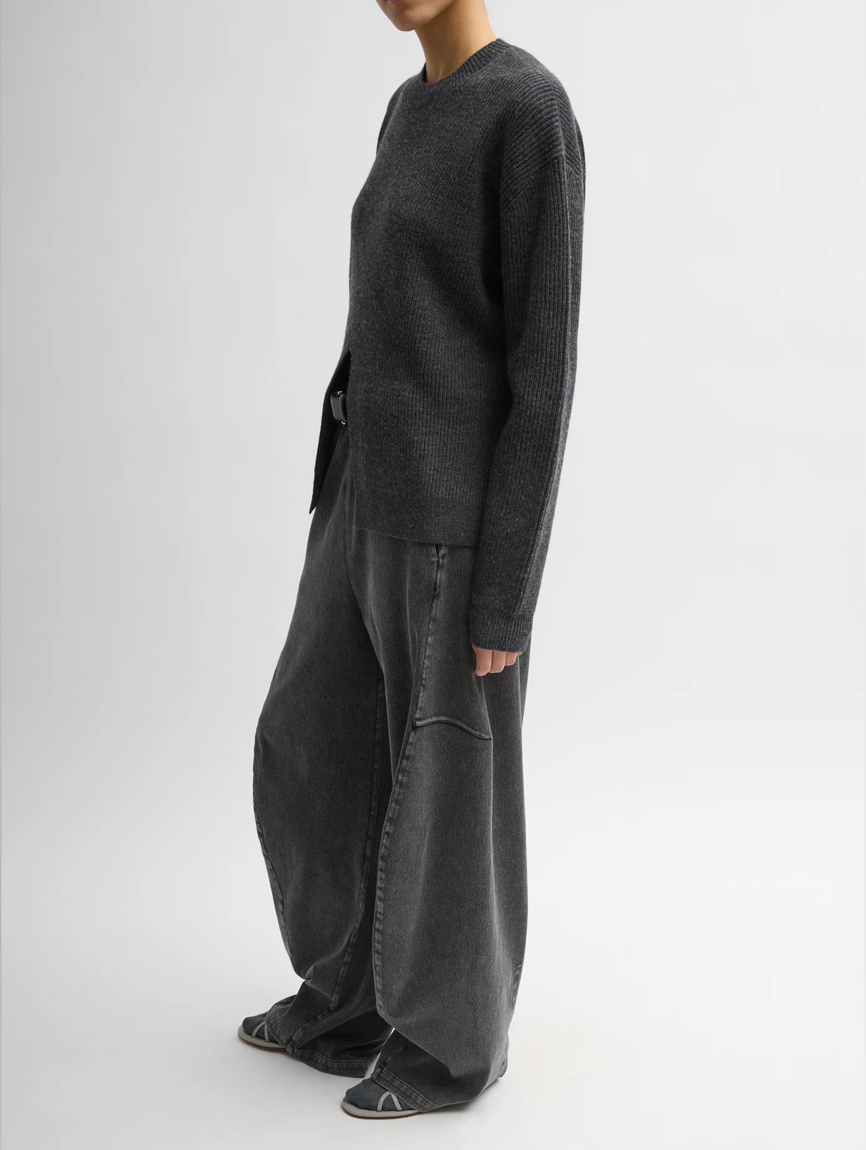 Cardigan Stitch Spilt Front Crewneck Easy Pullover in Heather Grey