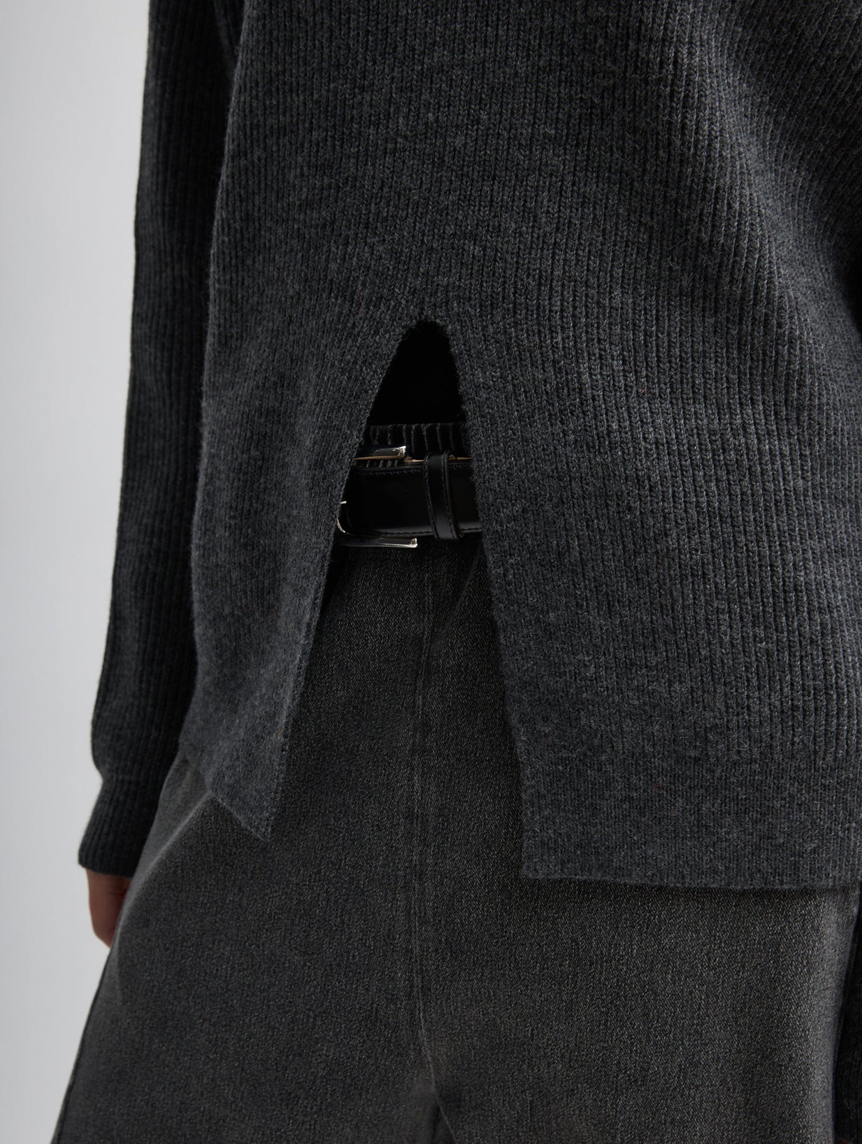 Cardigan Stitch Spilt Front Crewneck Easy Pullover in Heather Grey
