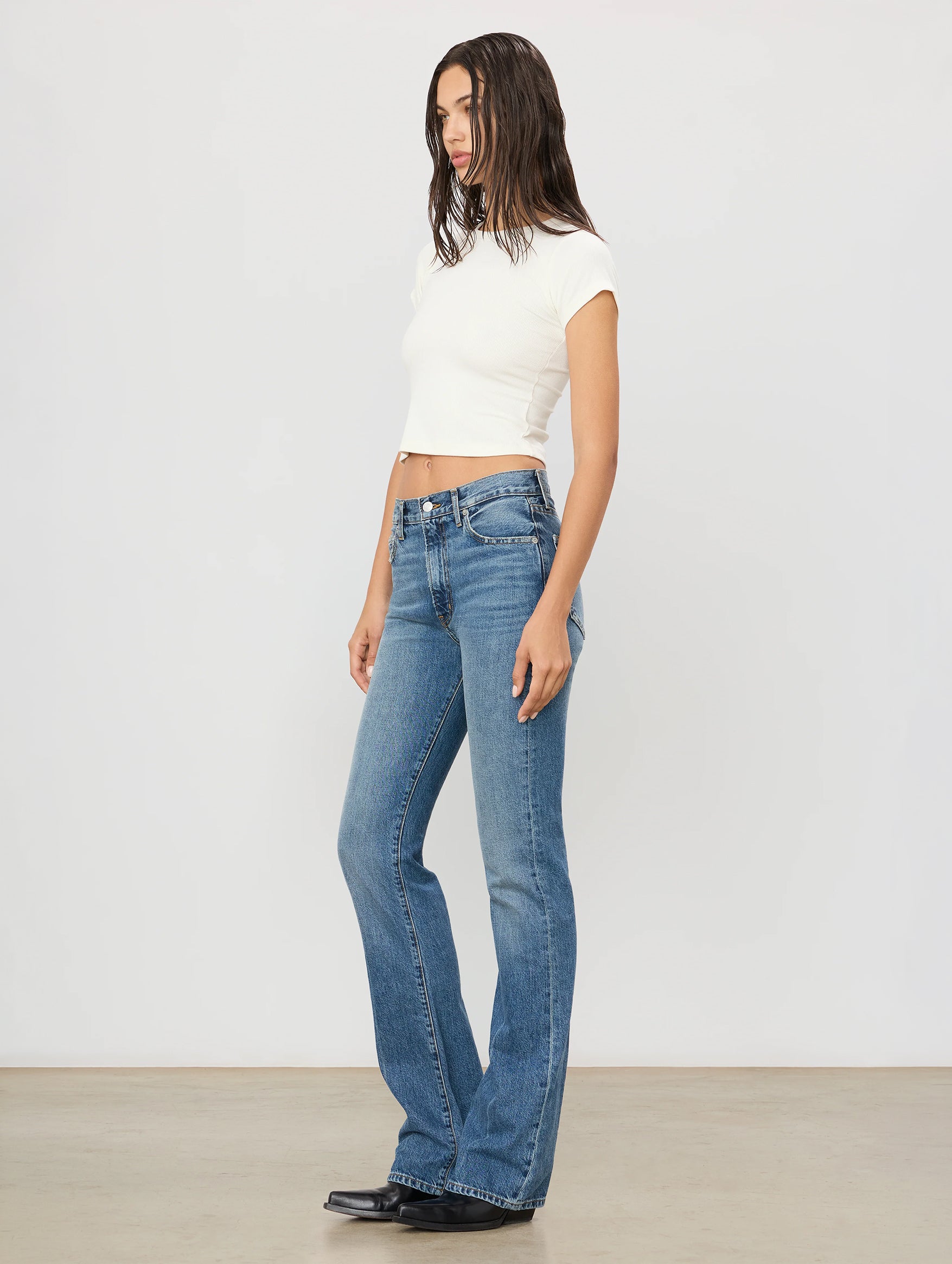 Cash Bootcut Jean in Medium Indigo