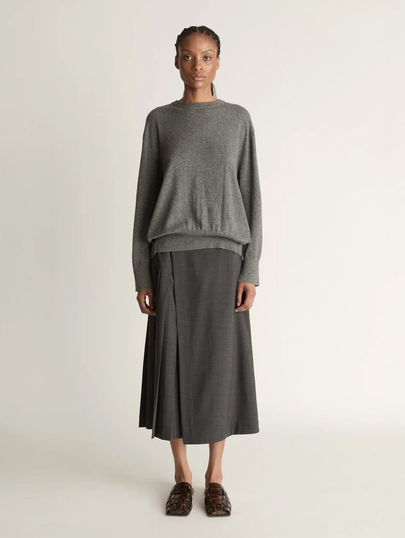 Cashmere Crewneck in Dark Grey