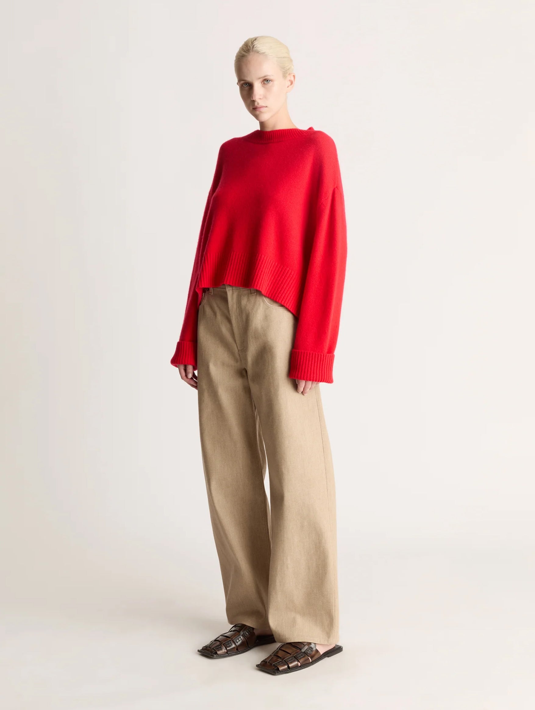 Cashmere Cropped Crewneck in Ruby