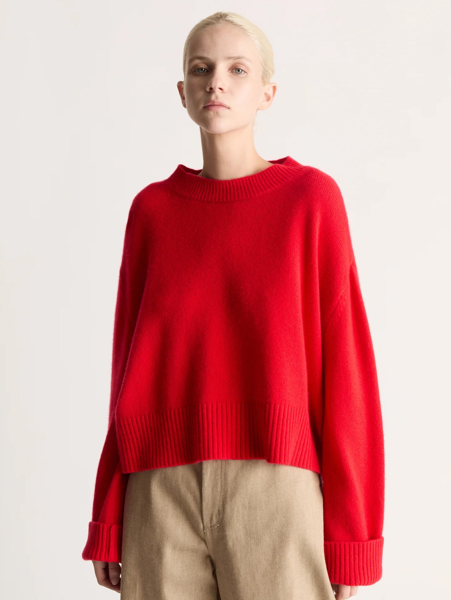 Cashmere Cropped Crewneck in Ruby