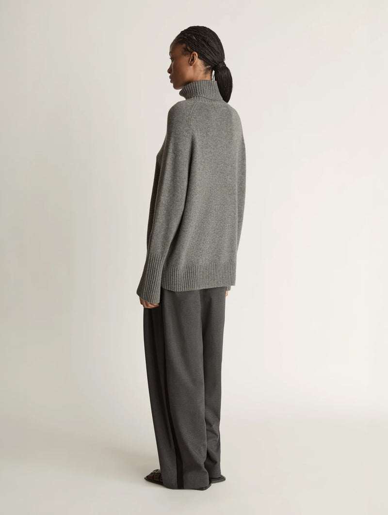 Cashmere Turtleneck in Dark Grey