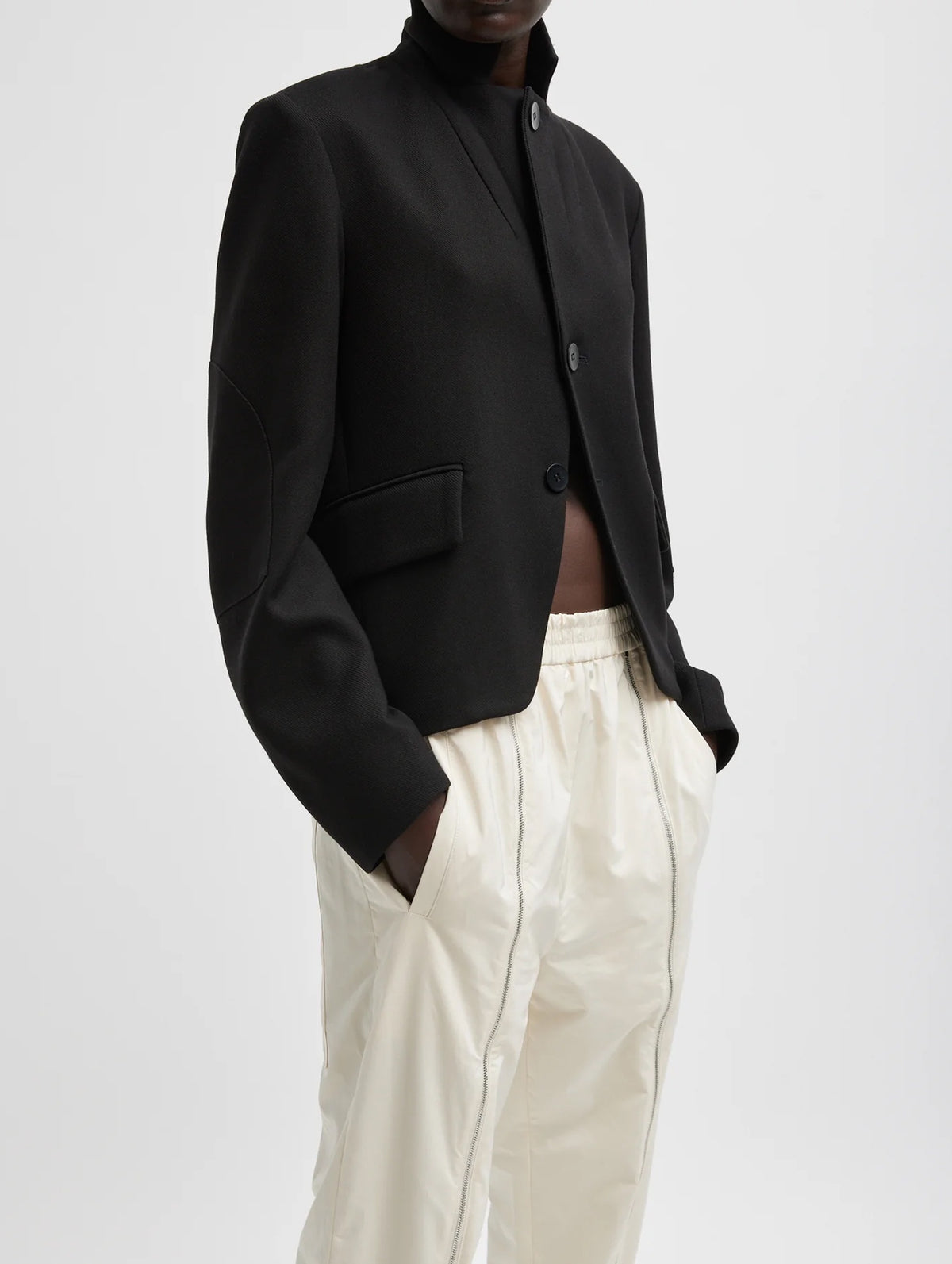 Cavalier Twill Shrunken Blazer in Black