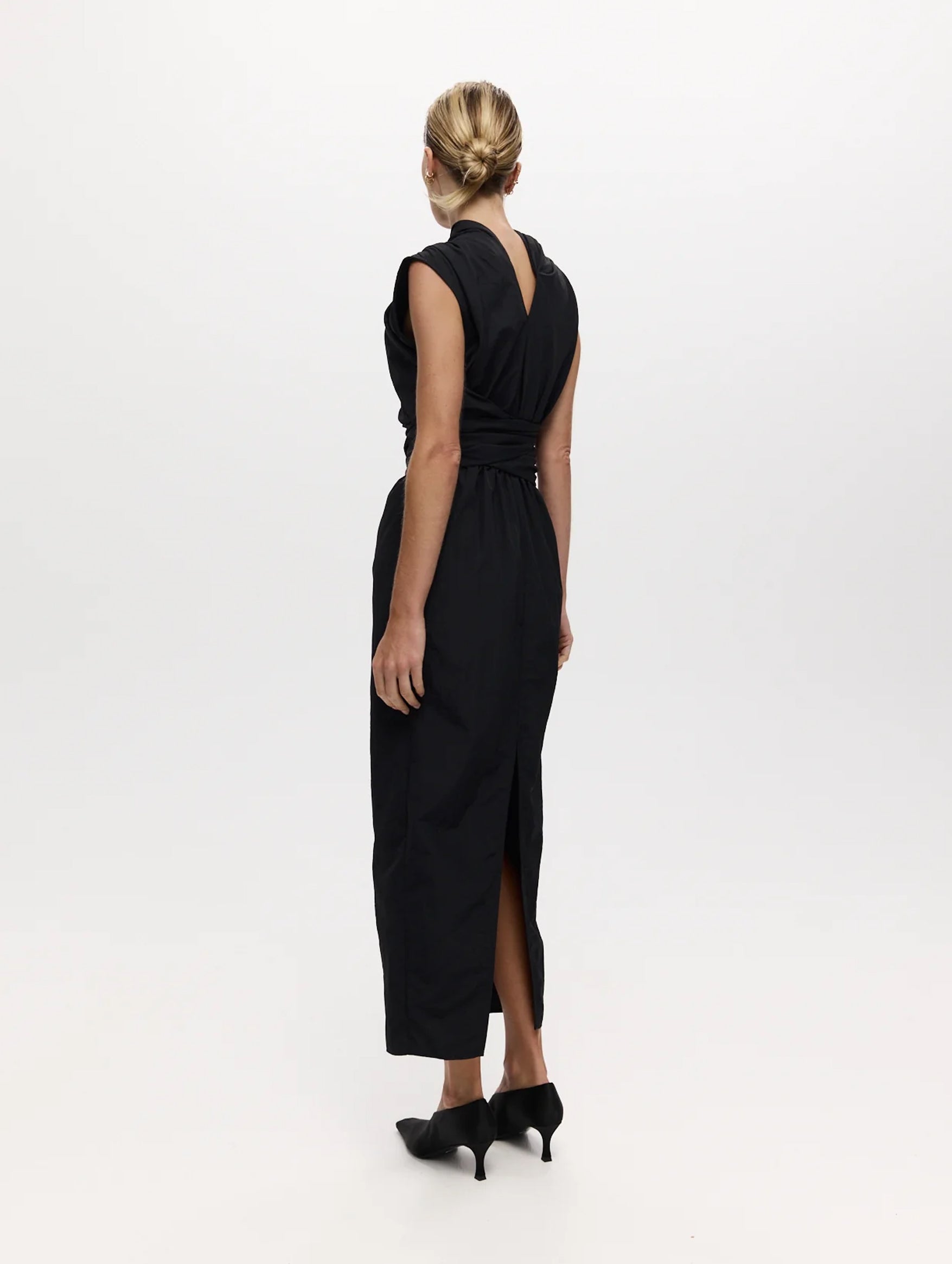 Chaimberlain Dress in Black