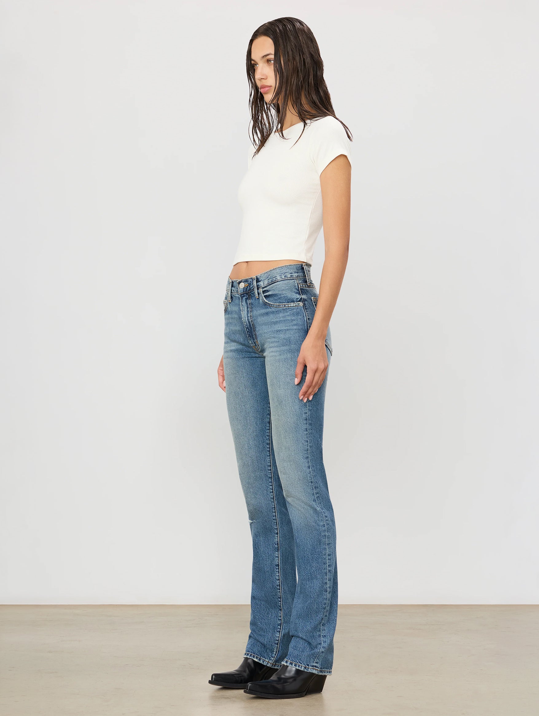 Chloe Straight Jean in Medium Indigo