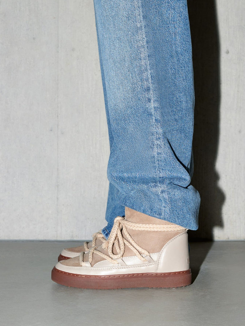 Classic Sneaker in Beige