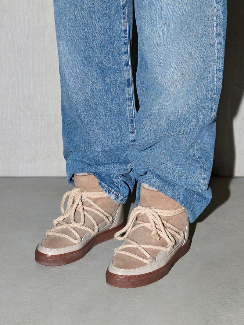 Classic Sneaker in Beige