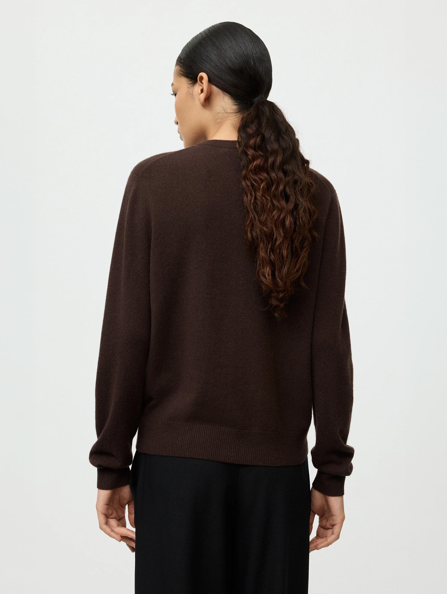 Classic Cashmere Cardigan in Mocha