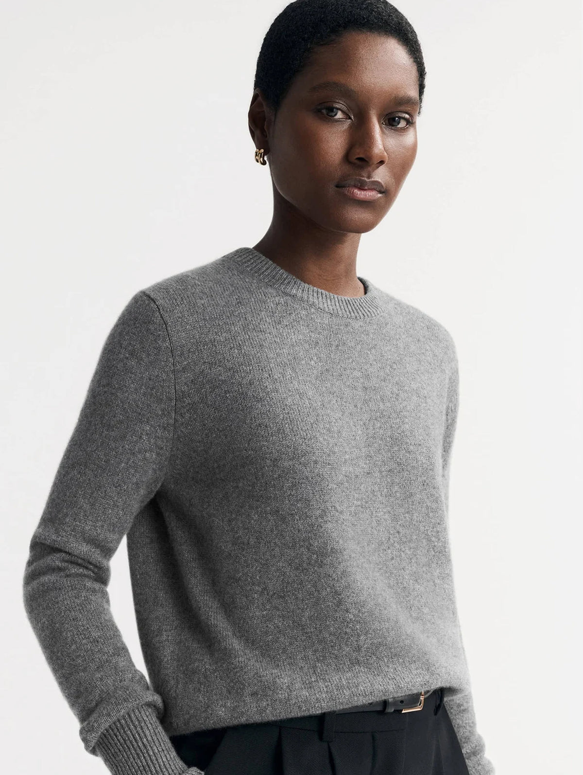 Classic Cashmere Crewneck in Grey