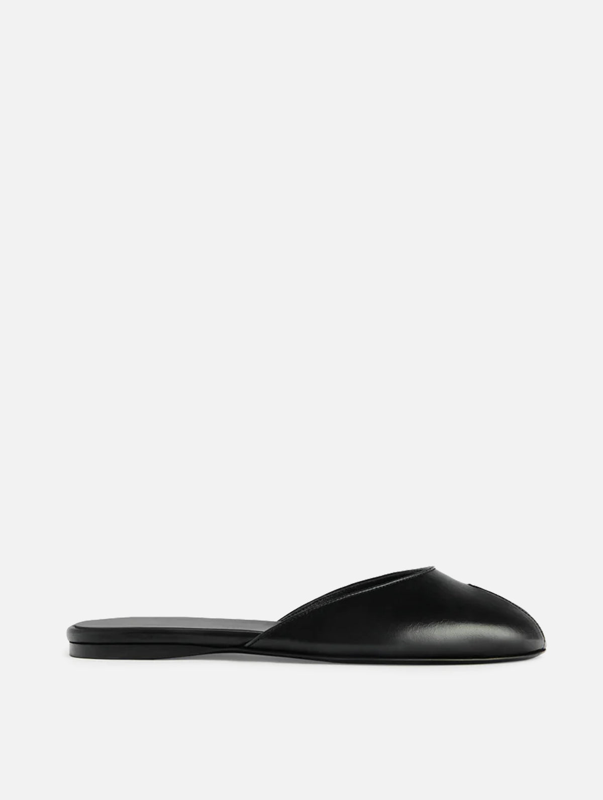 Date Flat in Black Creased Leather