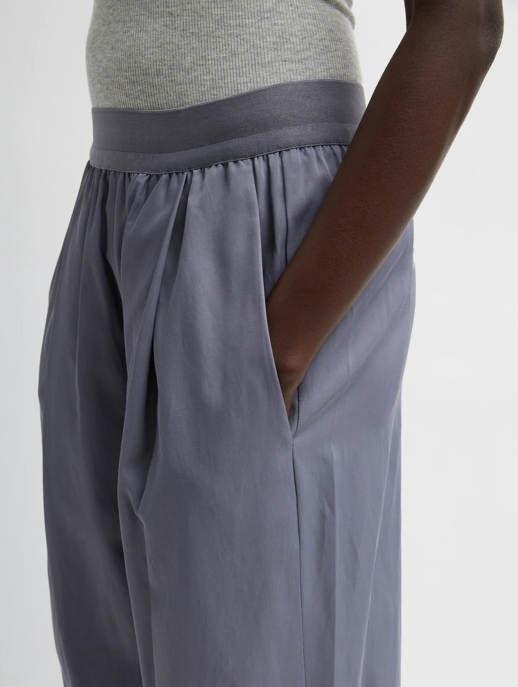 Drapey Suiting Marit Pull On Pant in Deep Violet