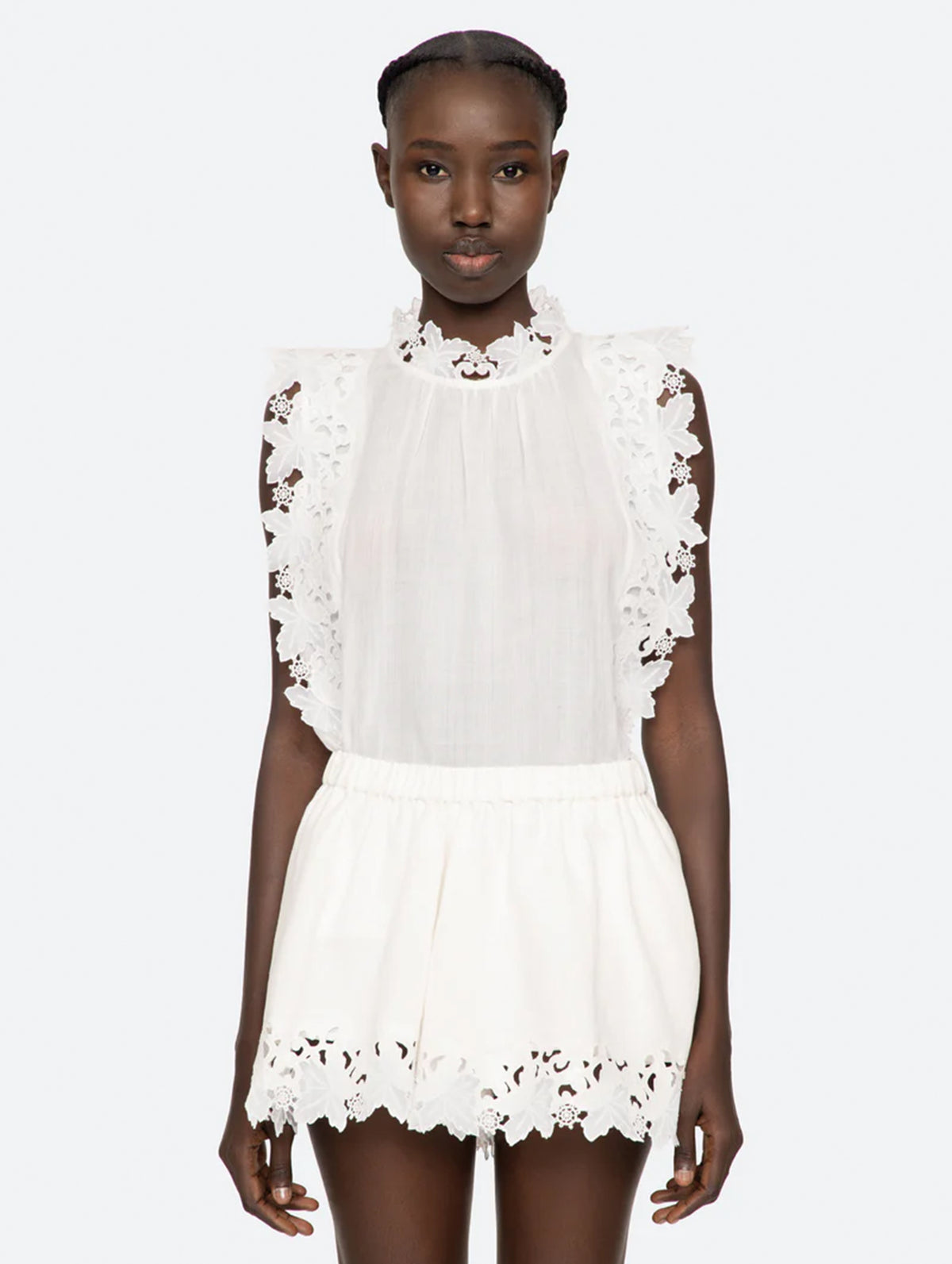 Eleannora Shorts in White