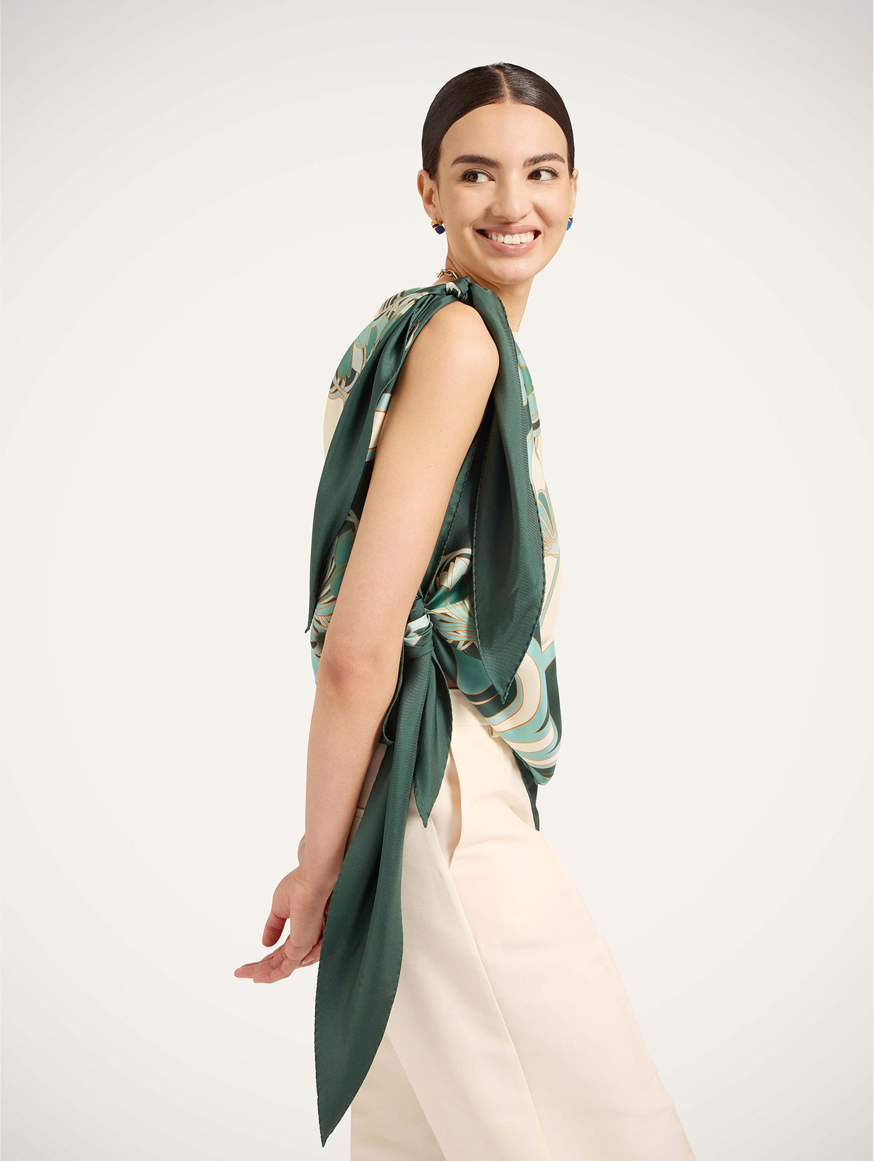 Full-On Foulard in Blooming Tulip Placée Mint