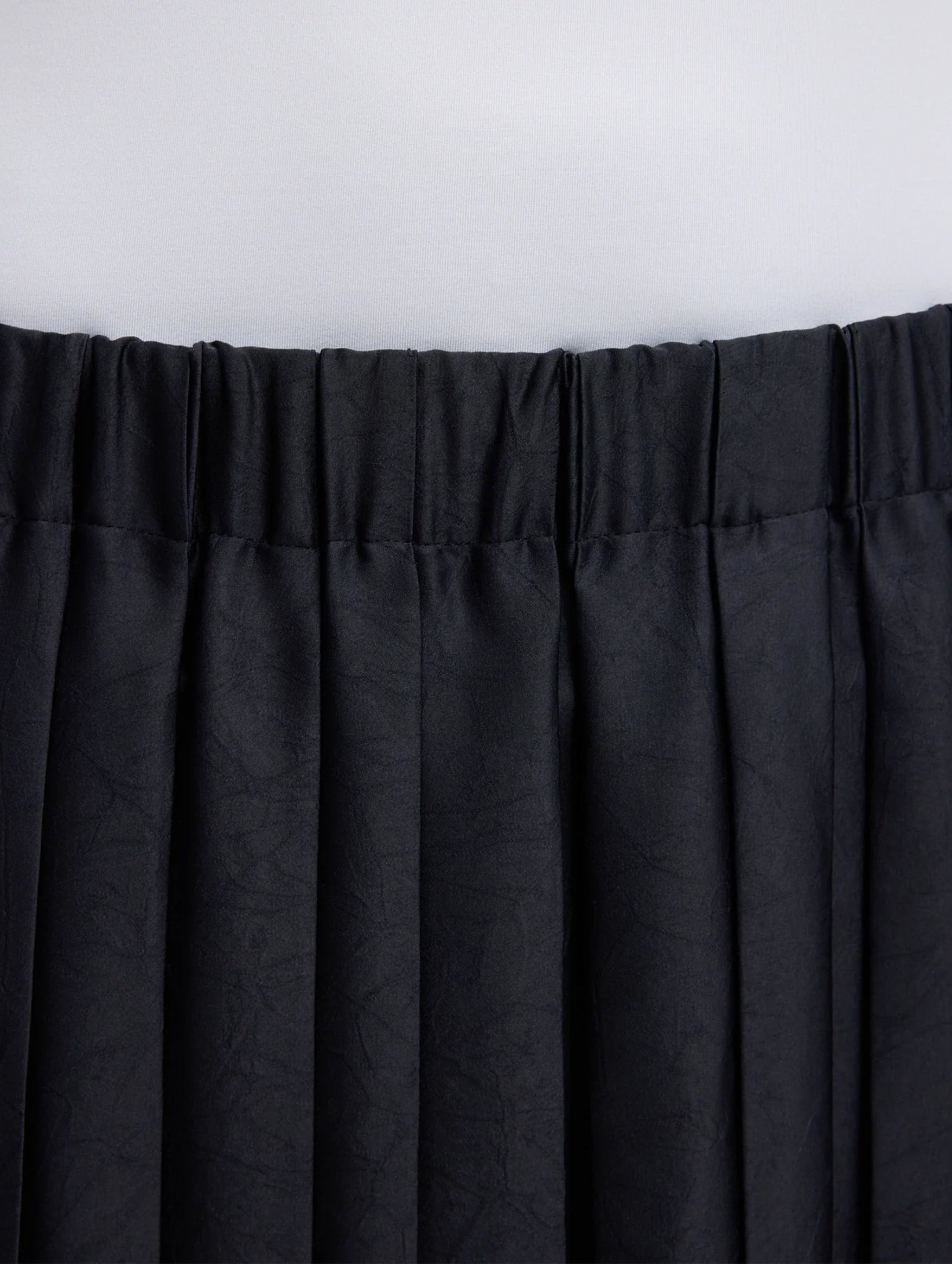 Feather Weight Pleated Pull On Skirt in Black