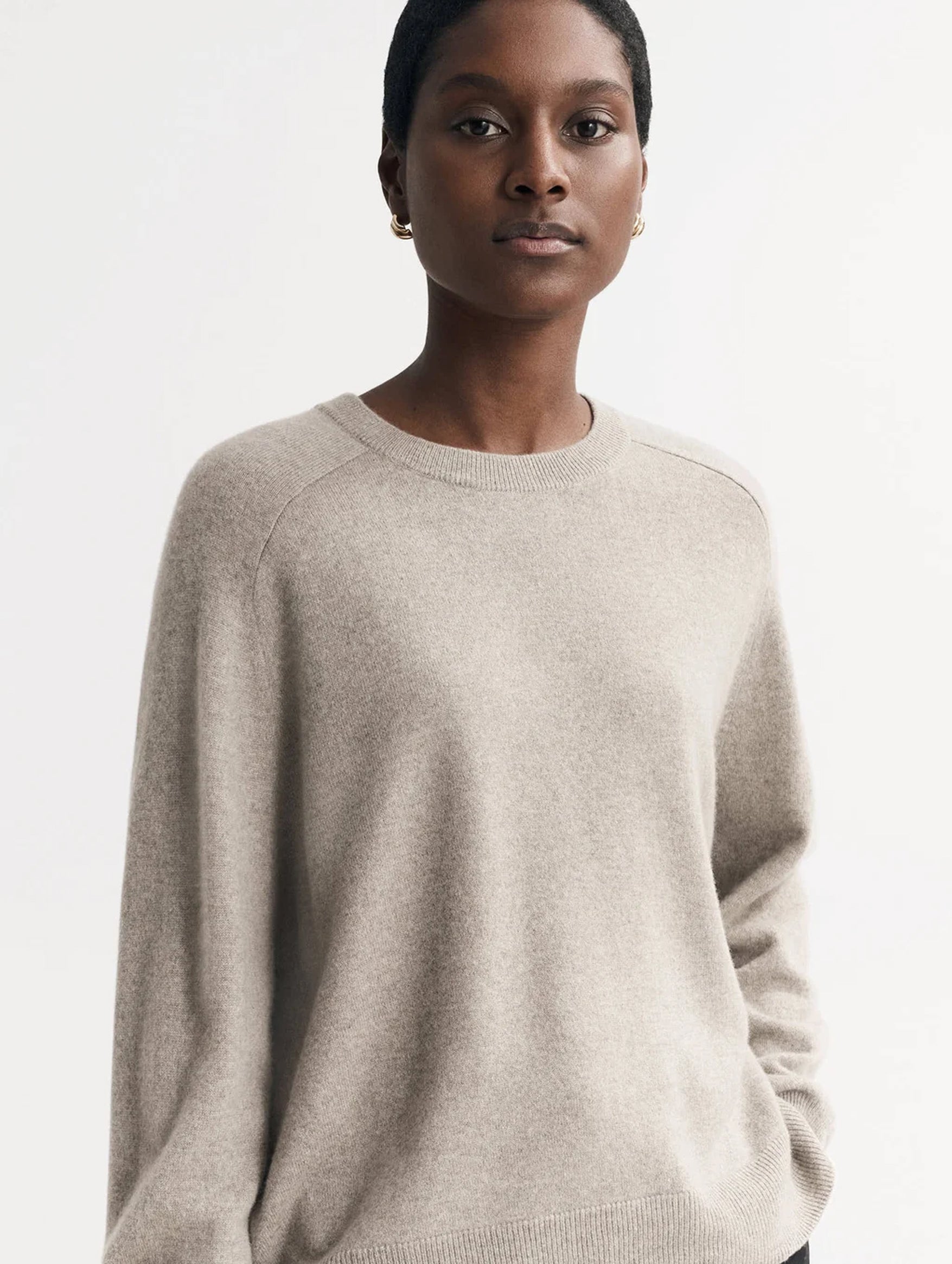 Fine Knit Boyfriend Cashmere Sweater in Greige