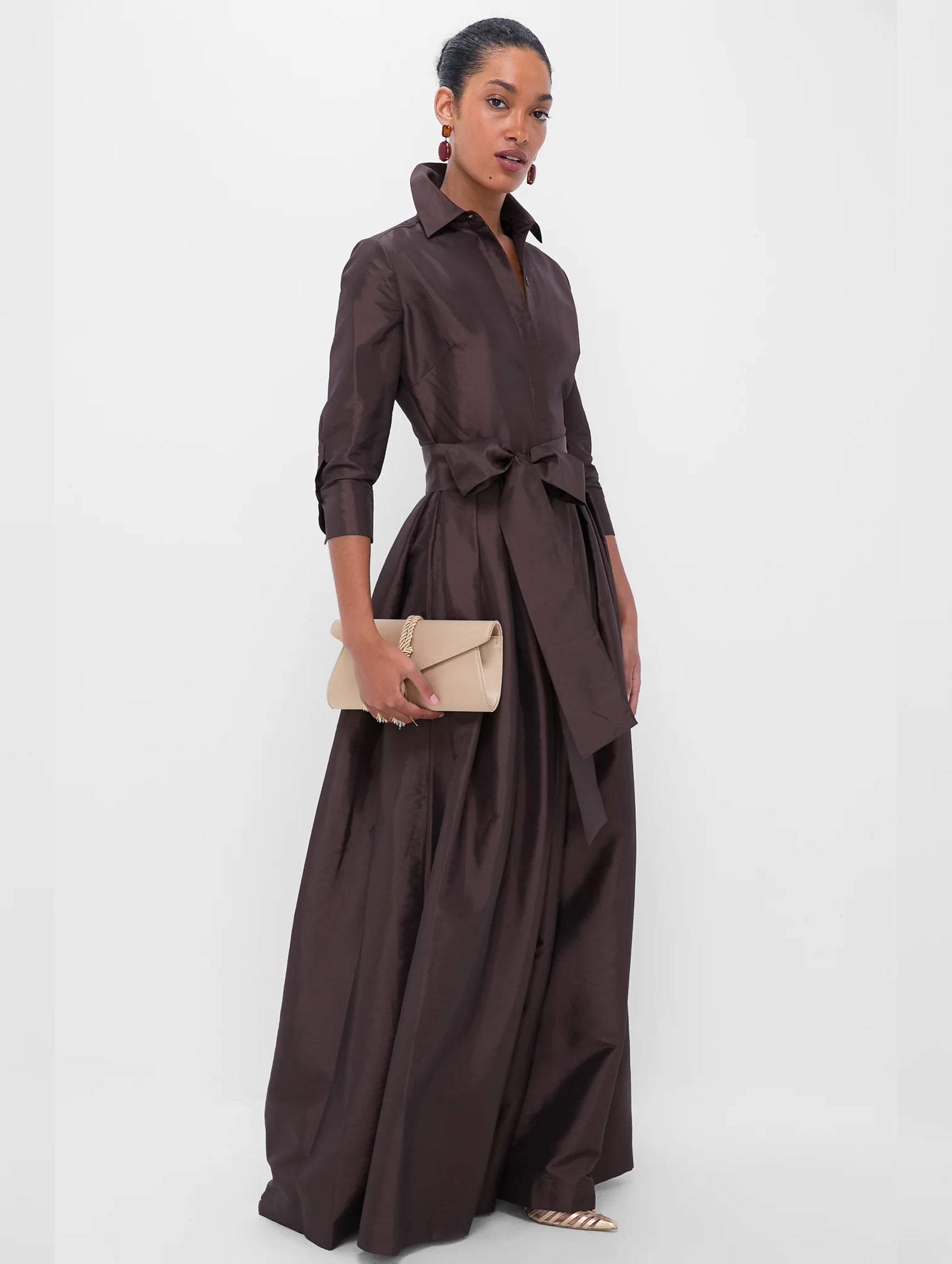 Julip Short Sleeve Belted Gown in Chocolate