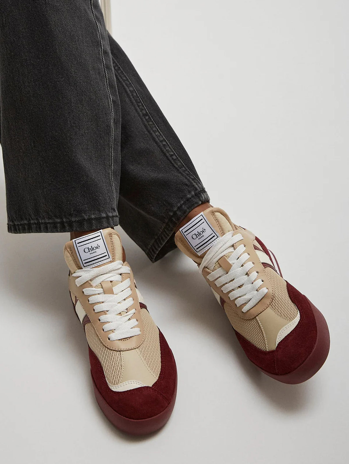 Chloé Kick Sneakers in Beige