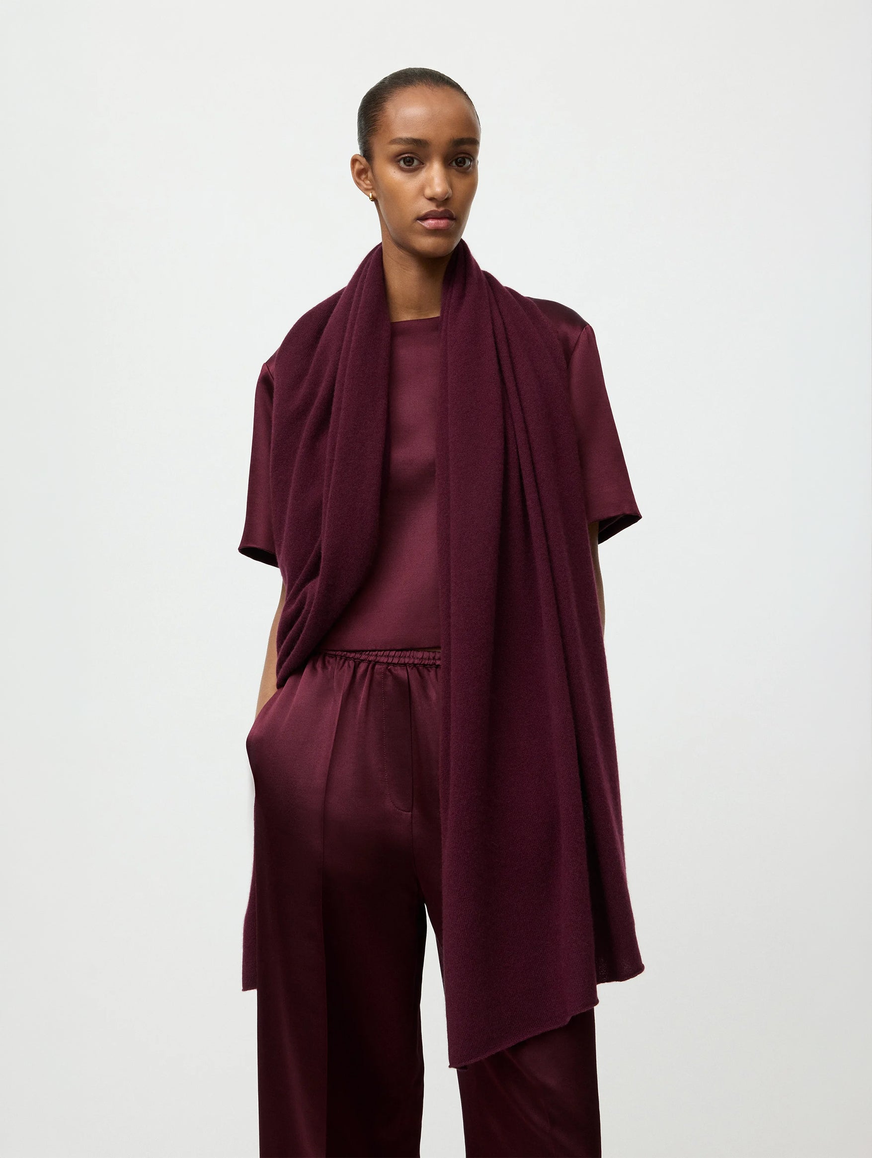 Knitted Scarf in Bordeaux