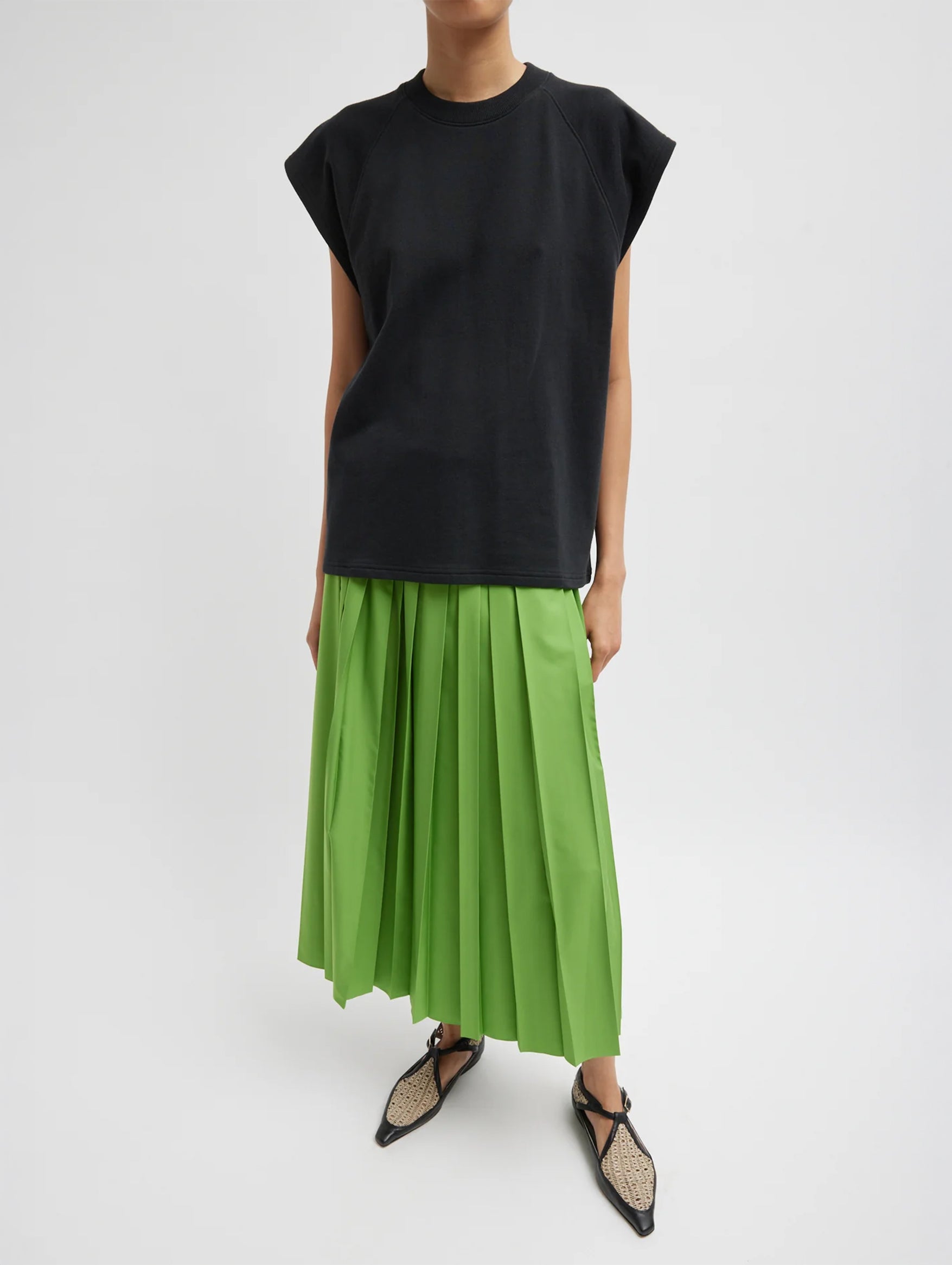 Light Weight Sweatshirting Sleeveless Easy Top in Black