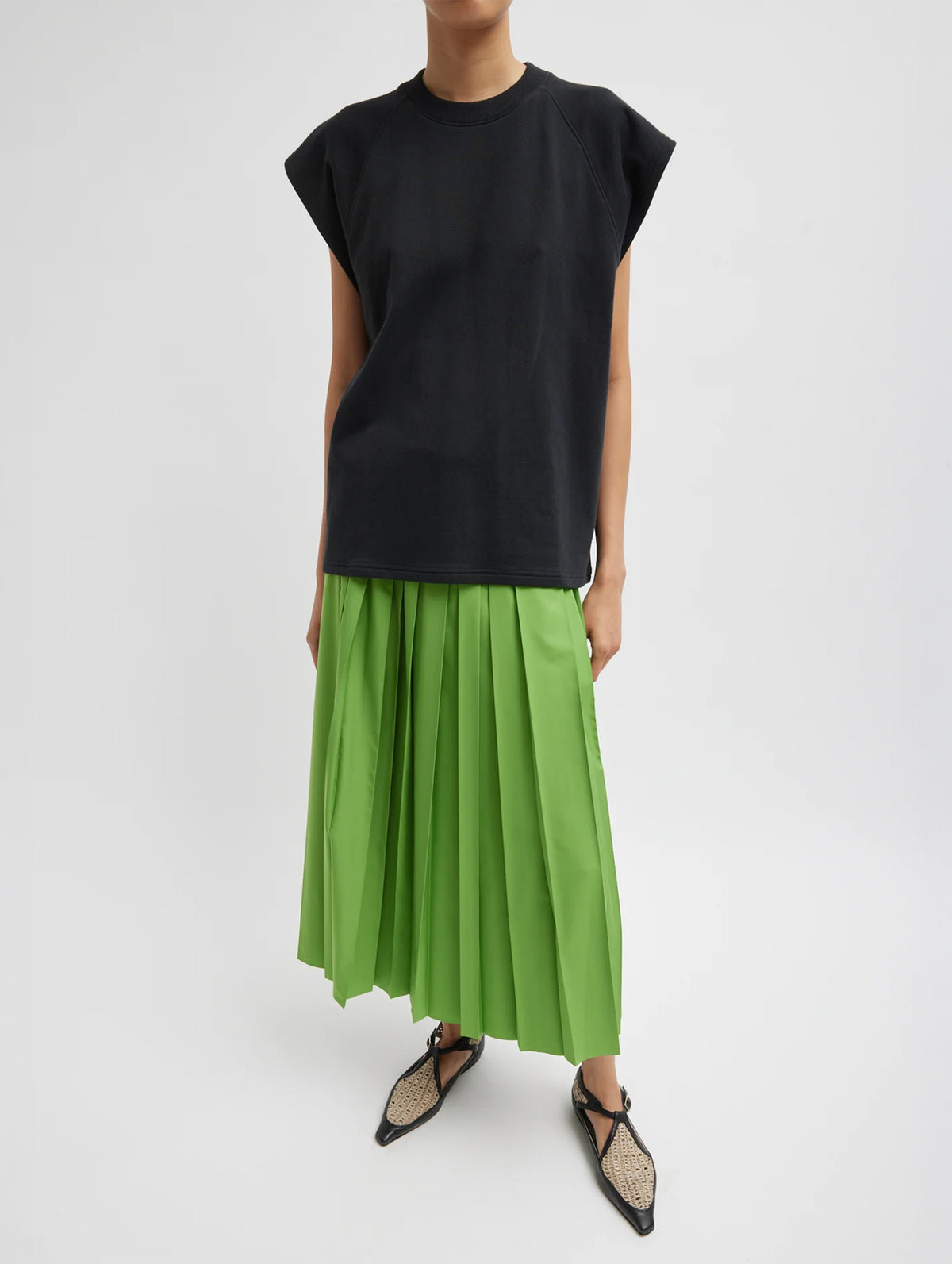 Light Weight Sweatshirting Sleeveless Easy Top in Black