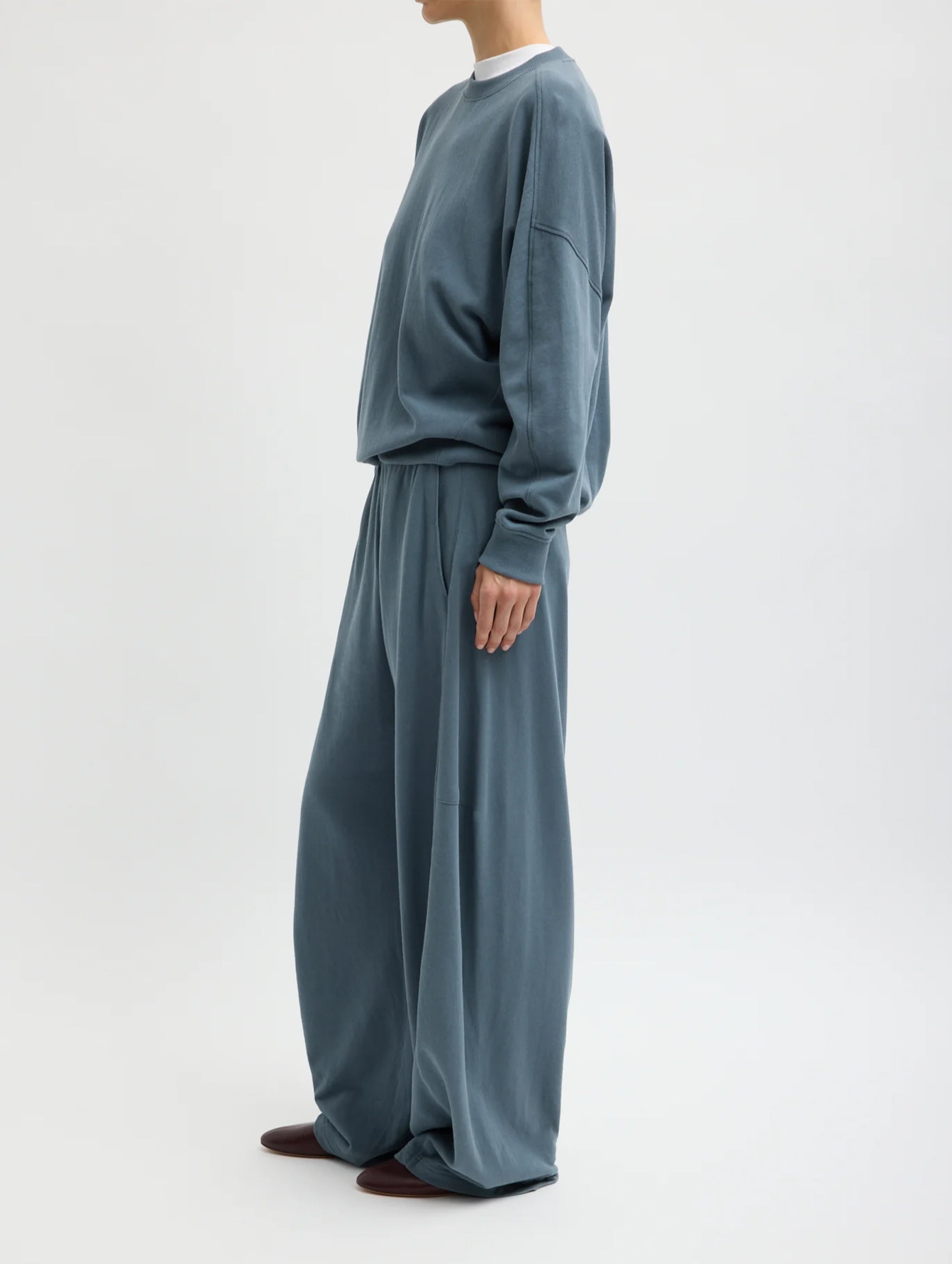 Light Weight Sweatshirting Winslow Pant Regular in Blue Grey
