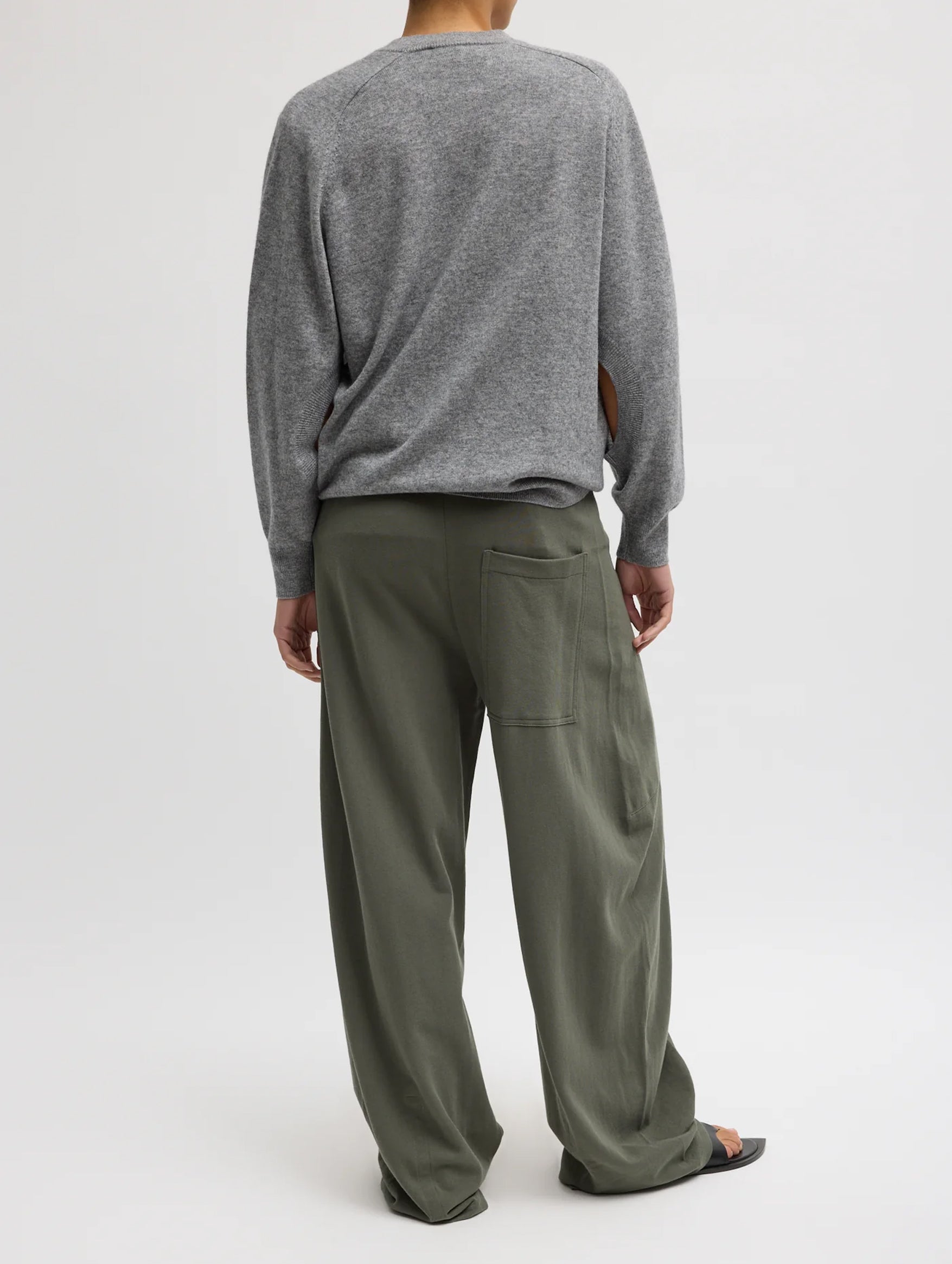 Light Weight Sweatshirting Regular Winslow Pant in Olive