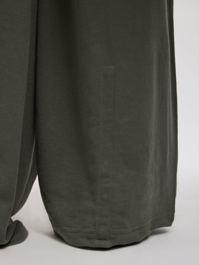 Light Weight Sweatshirting Regular Winslow Pant in Olive
