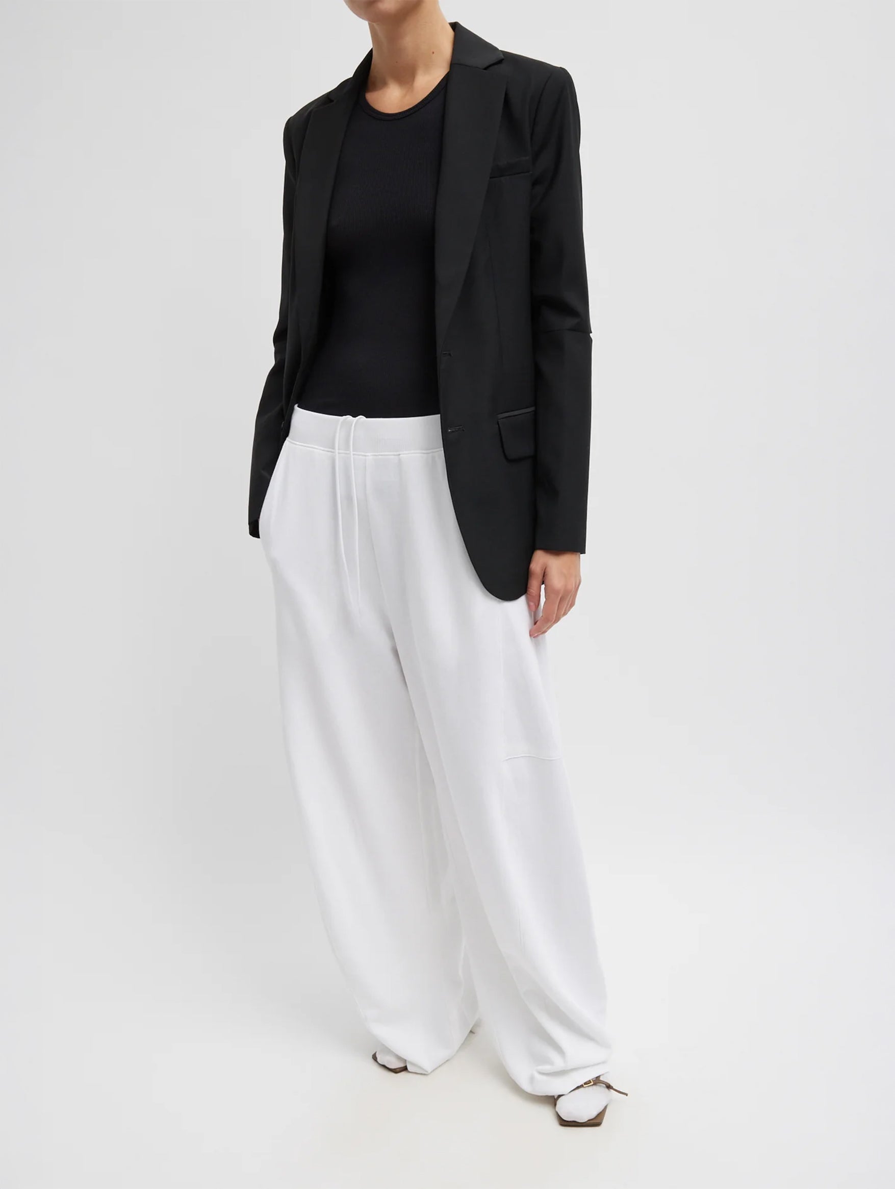 Light Weight Sweatshirting Winslow Pant in White - Short