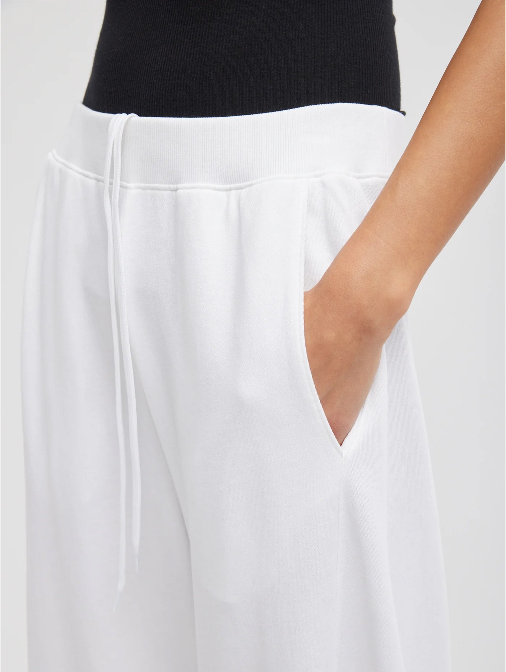 Light Weight Sweatshirting Winslow Pant in White - Regular