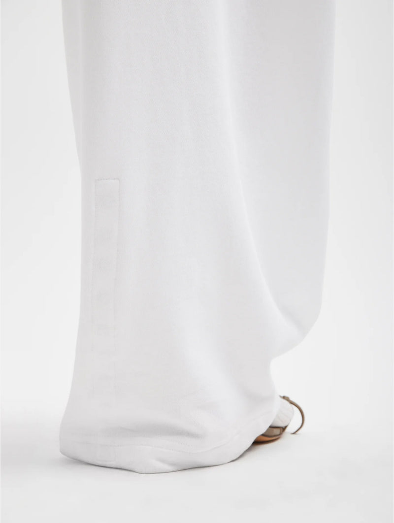 Light Weight Sweatshirting Winslow Pant in White - Short