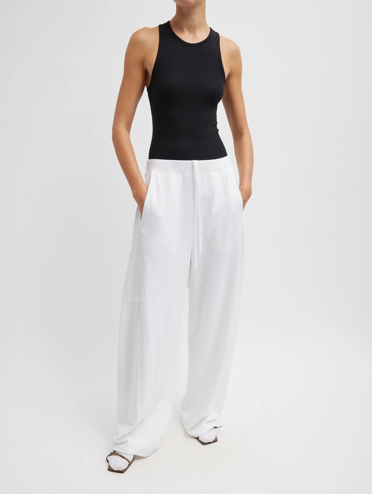 Light Weight Sweatshirting Winslow Pant in White - Regular