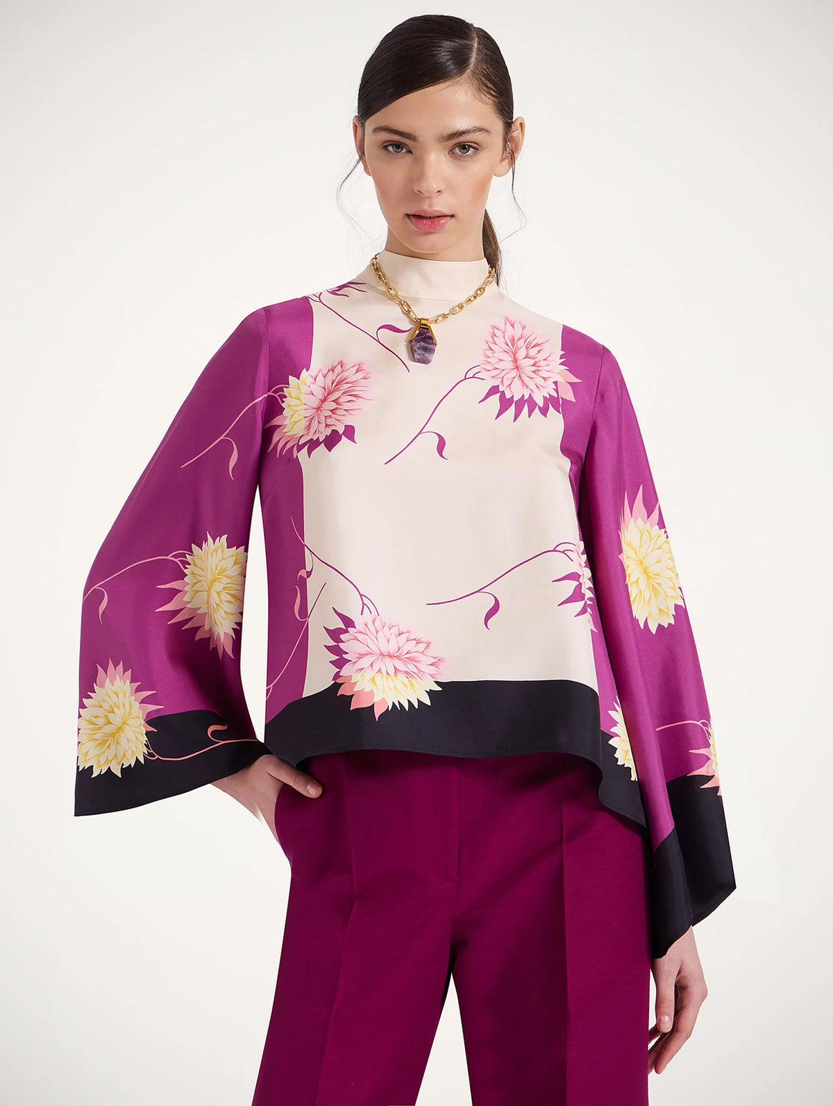 Make An Exit Top in Derby Placée