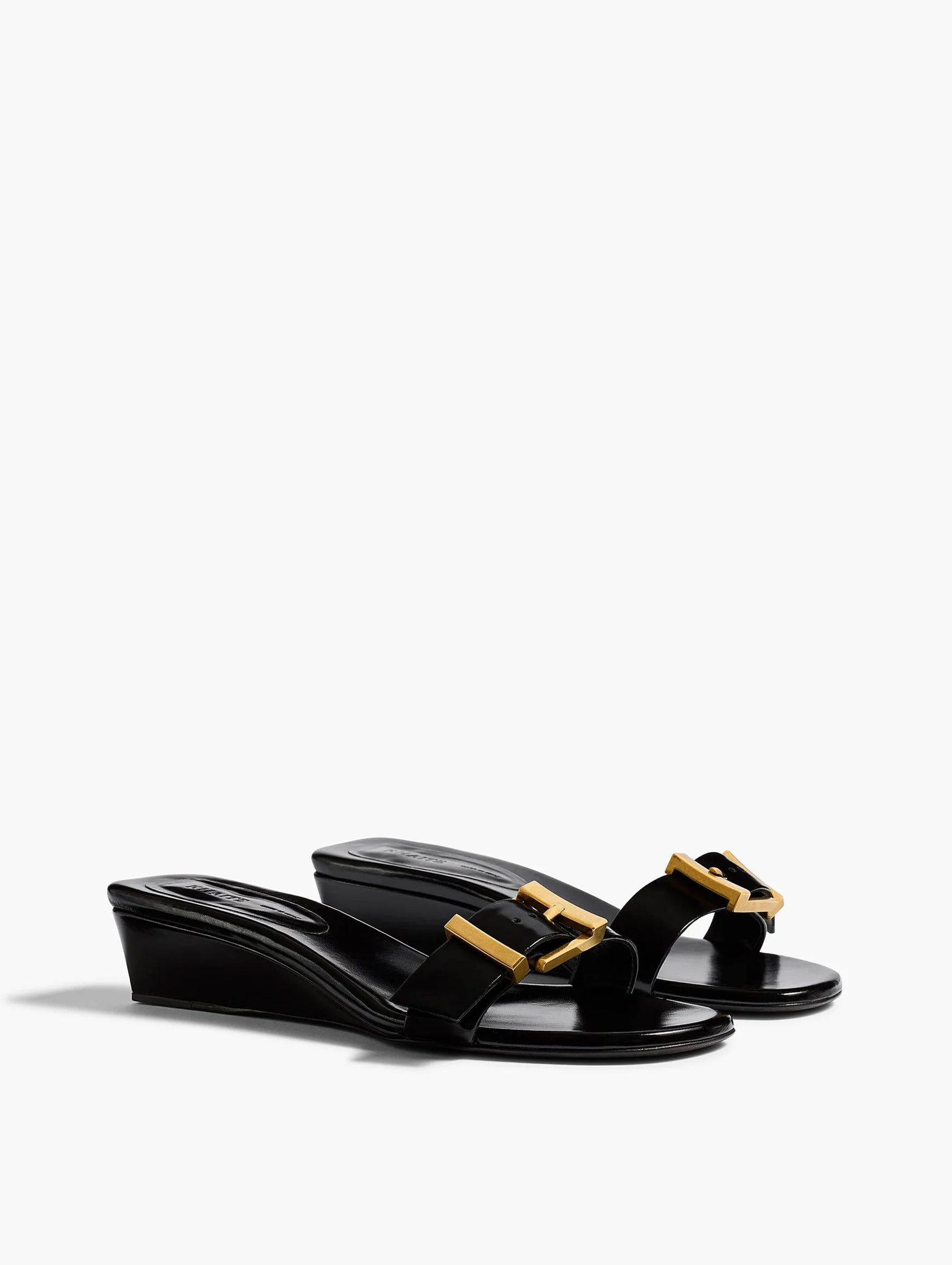 Manhattan Sandal 35 in Black